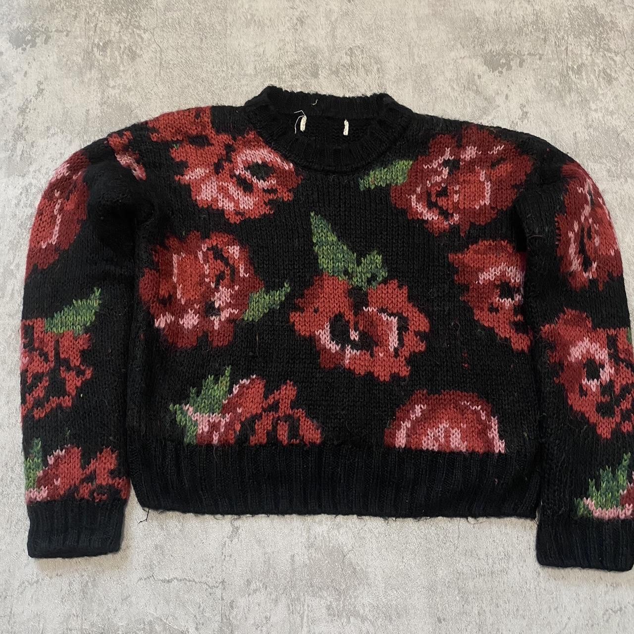 Other Black and red floral sweater #floral Vintage y2k Boxy Size US S / EU 44-46 / 1 - 1 Thumbnail
