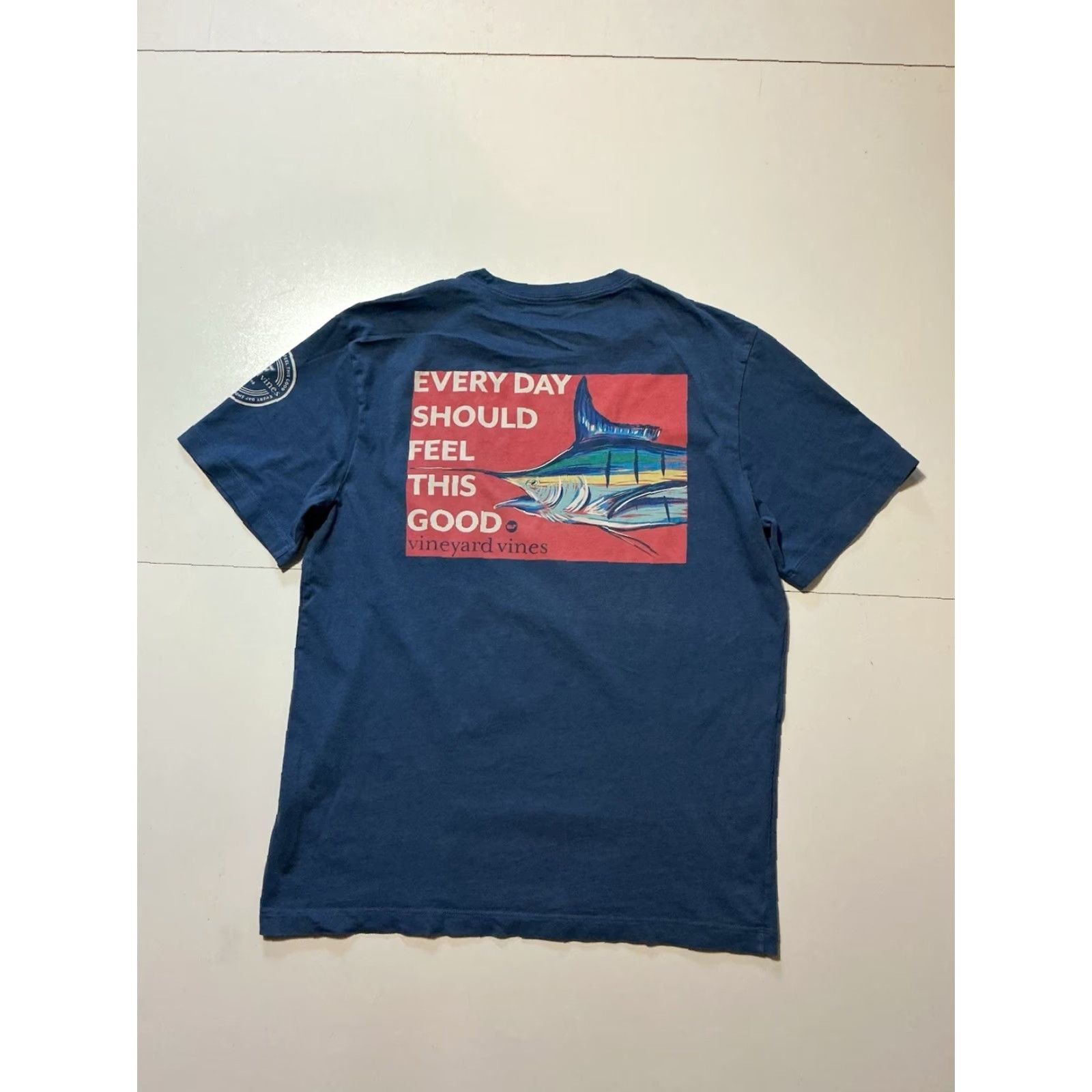 Vineyard Vines Vineyard Vines Everyday Should Feel This Good Swordfish Whale Pocket S/S T-Shirt Small Blue Mens Shirt Size US S / EU 44-46 / 1 - 2 Thumbnail