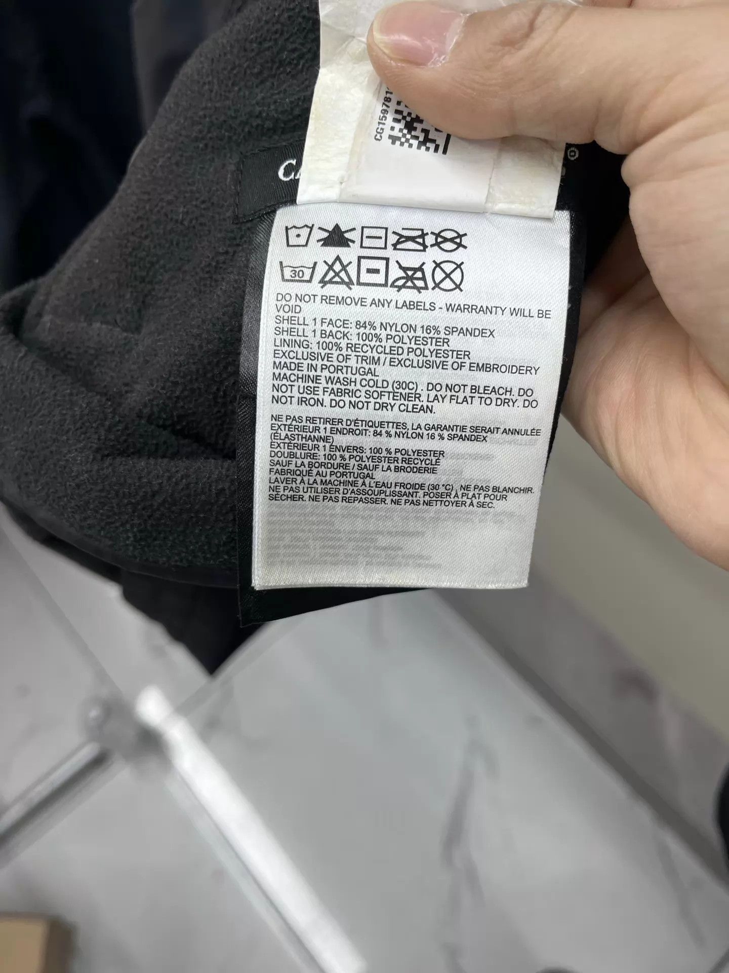 Canada Goose Canada Goose Hooded Long Sleeve Jacket L like new Size US L / EU 52-54 / 3 - 9 Thumbnail