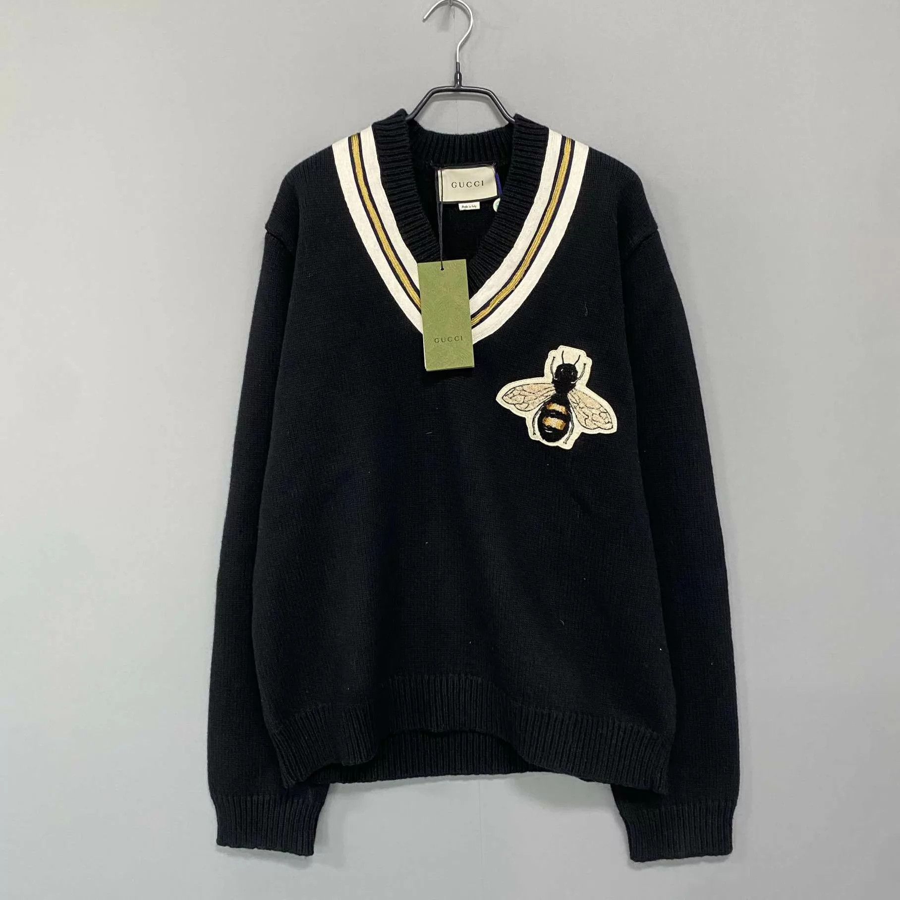 Gucci GUCCI Black Bee Embroidered V-Neck Wool Sweater M Size US M / EU 48-50 / 2 - 1 Thumbnail