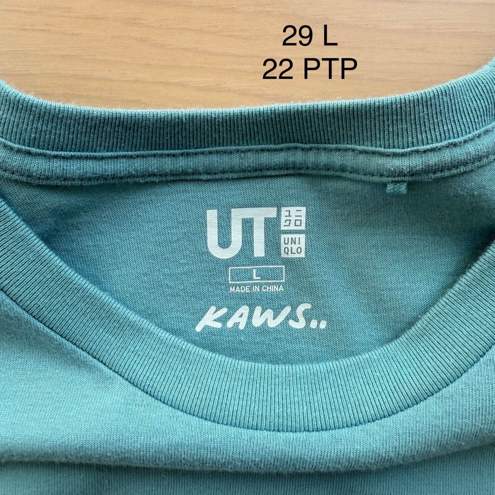 Kaws × Uniqlo Kaws Uniqlo Shirt Large Teal Casual Streetwear Minimalist Size US L / EU 52-54 / 3 - 5 Thumbnail