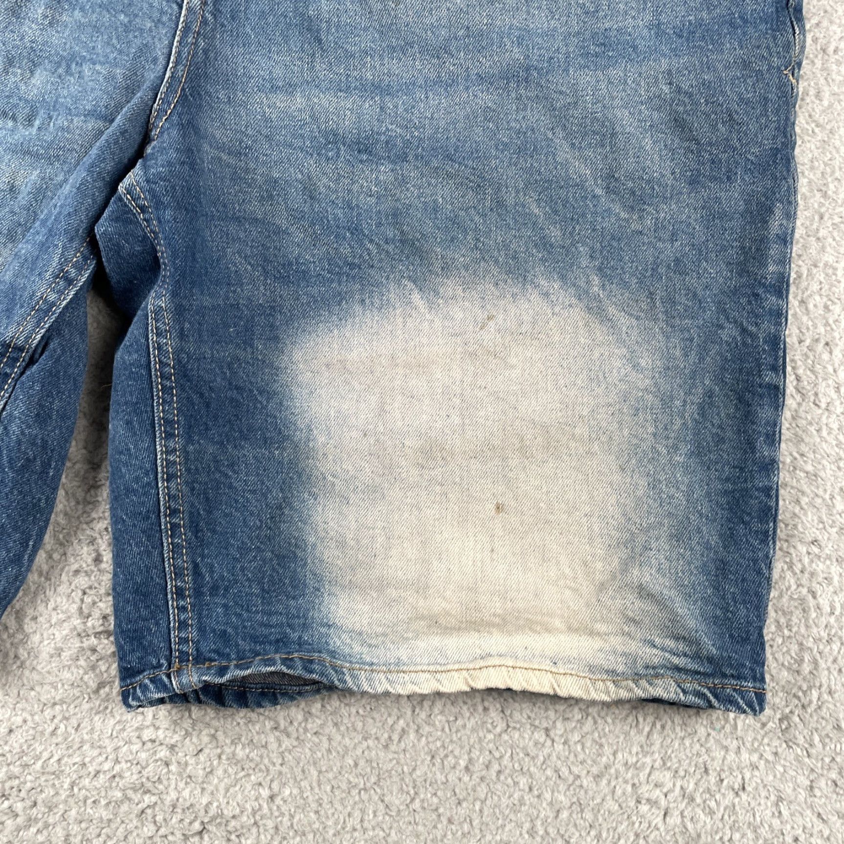 Izod VINTAGE IZOD Denim Jean Shorts Jorts 42 Regular Inseam 11” Blue Mens 90s Streetwear Baggy Y2k EUC Size US 42 / EU 58 - 4 Thumbnail