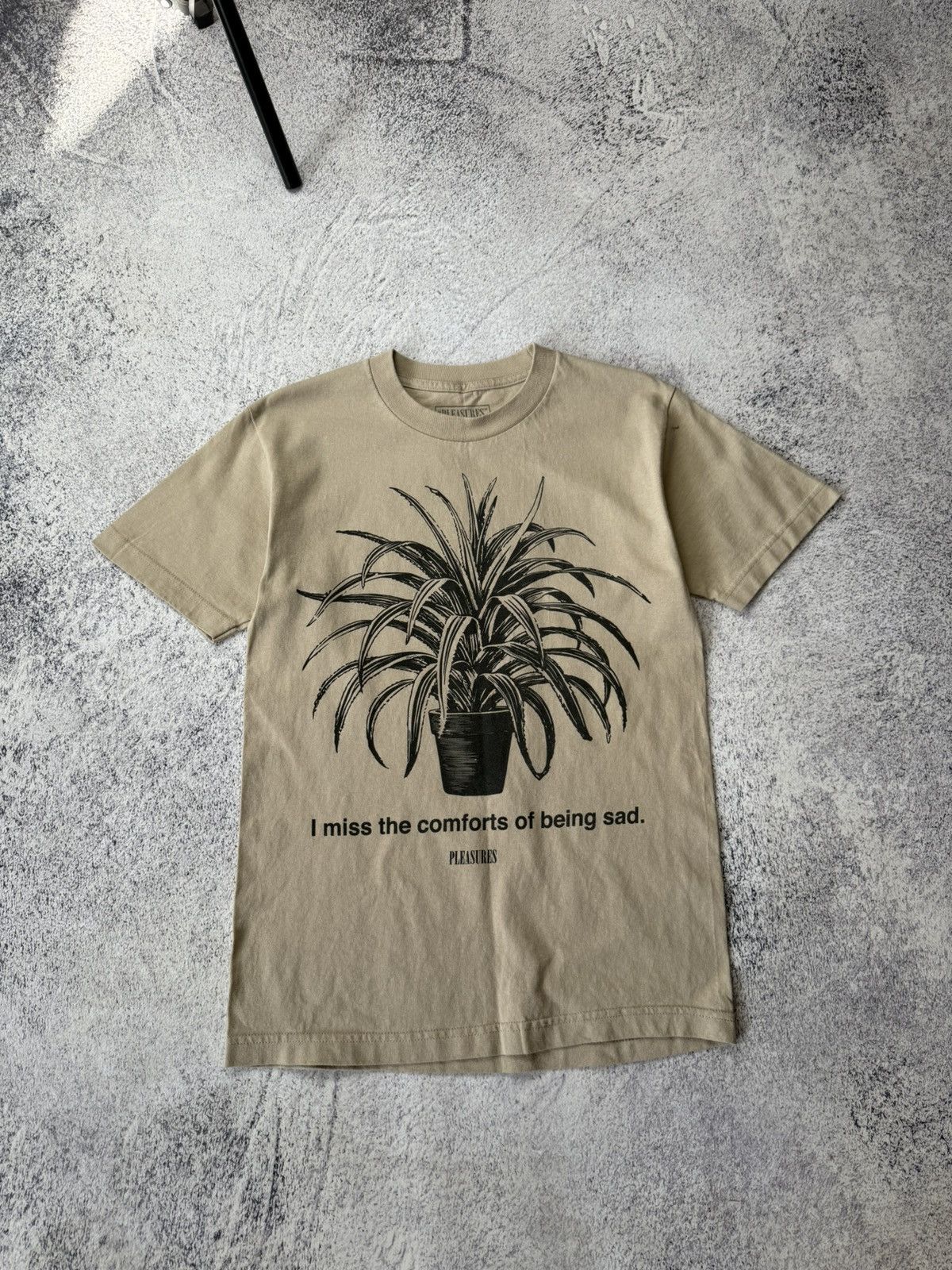 Pleasures Pleasures 'I miss the comforts of being sad' T-shirt Size US S / EU 44-46 / 1 - 3 Thumbnail