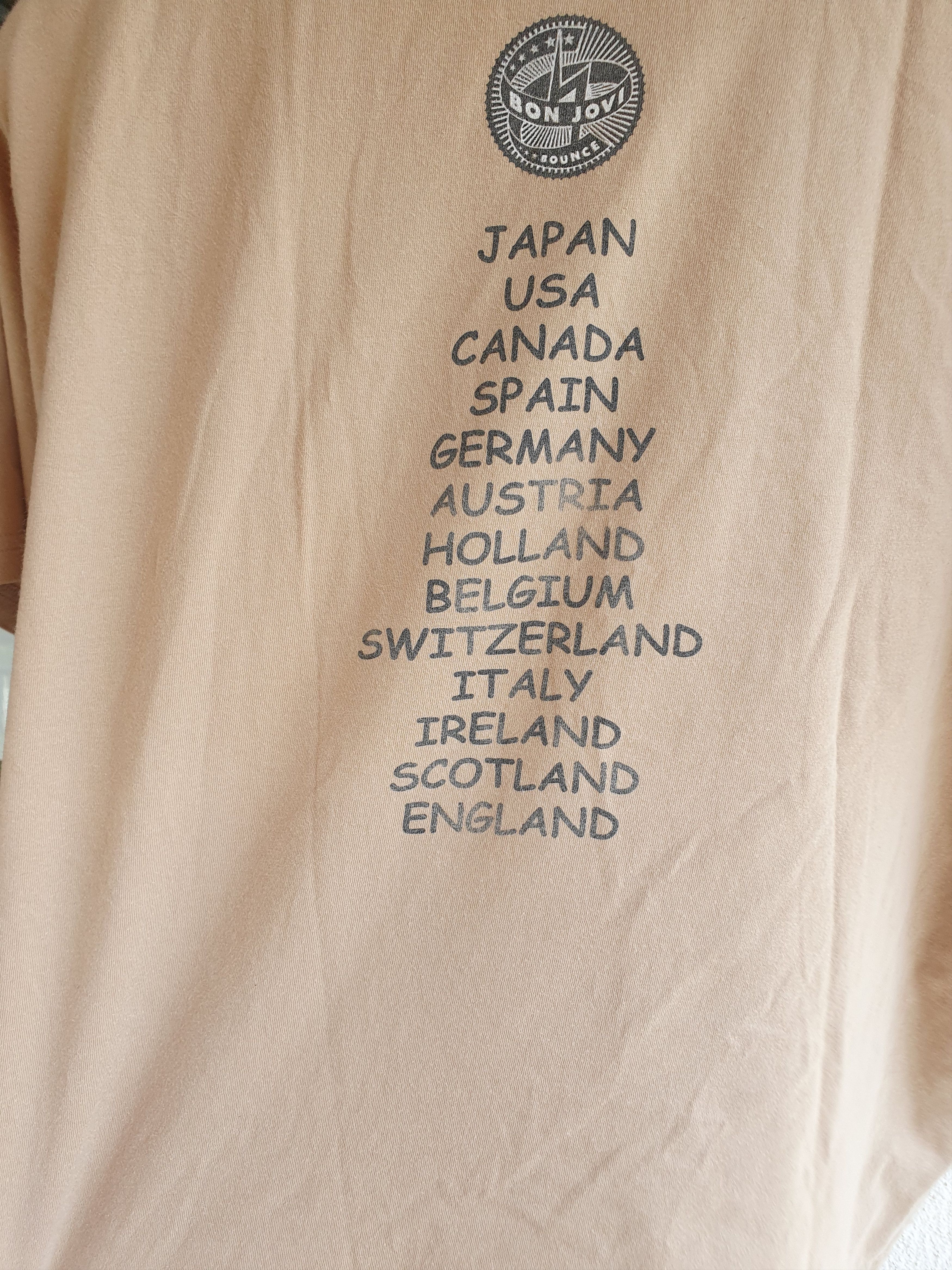 Band Tees Bon Jovi Bounce 2003 World Tour t-shirt sz L Size US L / EU 52-54 / 3 - 4 Thumbnail