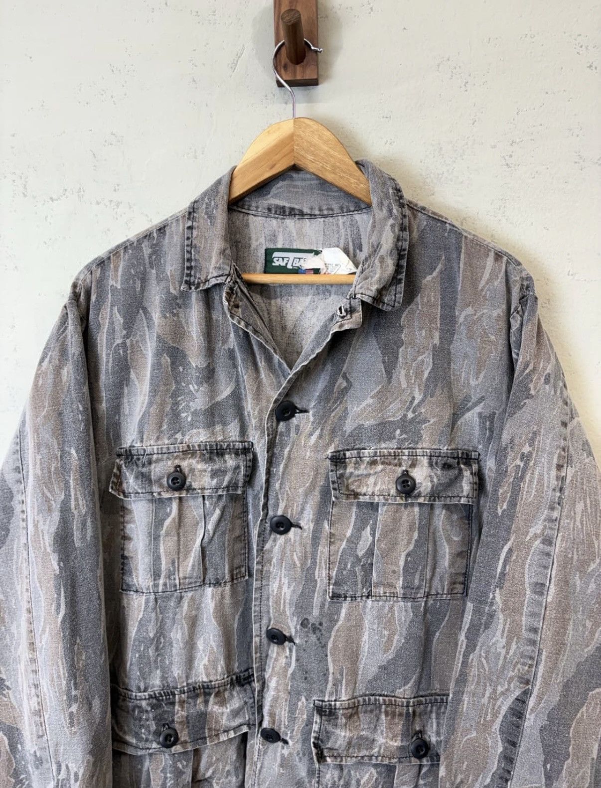 SafTbak Vintage SafTbak Tiger Stripe Camo Hunting Jacket USA Size US XL / EU 56 / 4 - 2 Thumbnail