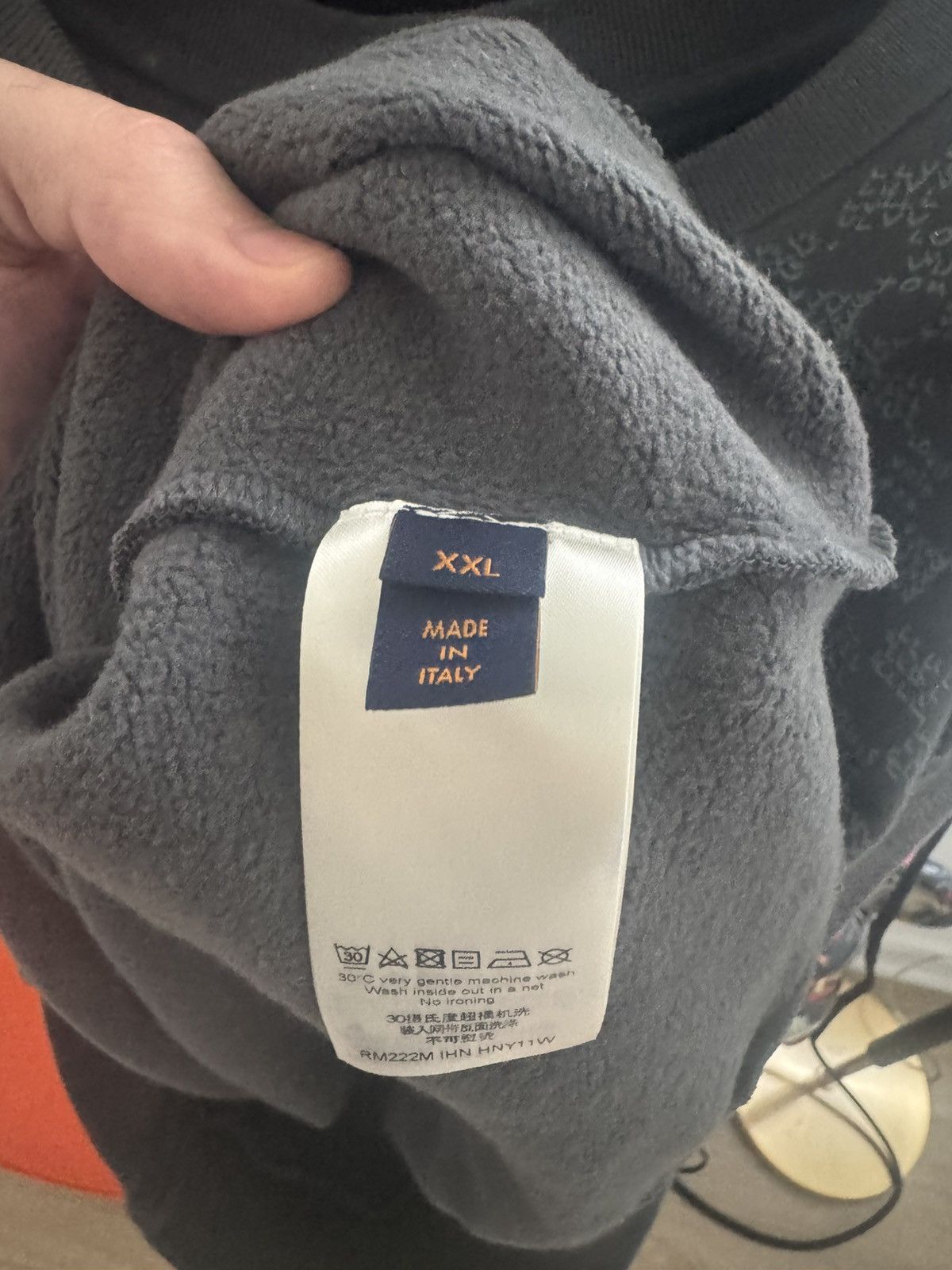 Louis Vuitton LOUIS VUITTON DAMIER SPREAD PRINTED SWEATSHIRT - GREY Size US XXL / EU 58 / 5 - 4 Thumbnail