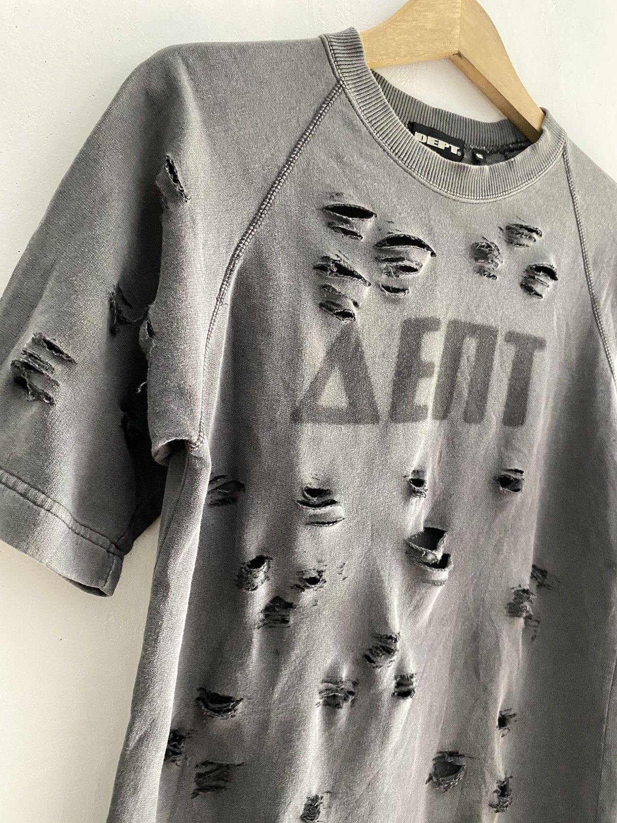 20471120 × Beauty Beast × Japanese Brand Vintage Dept Distressed tee Size US S / EU 44-46 / 1 - 4 Thumbnail
