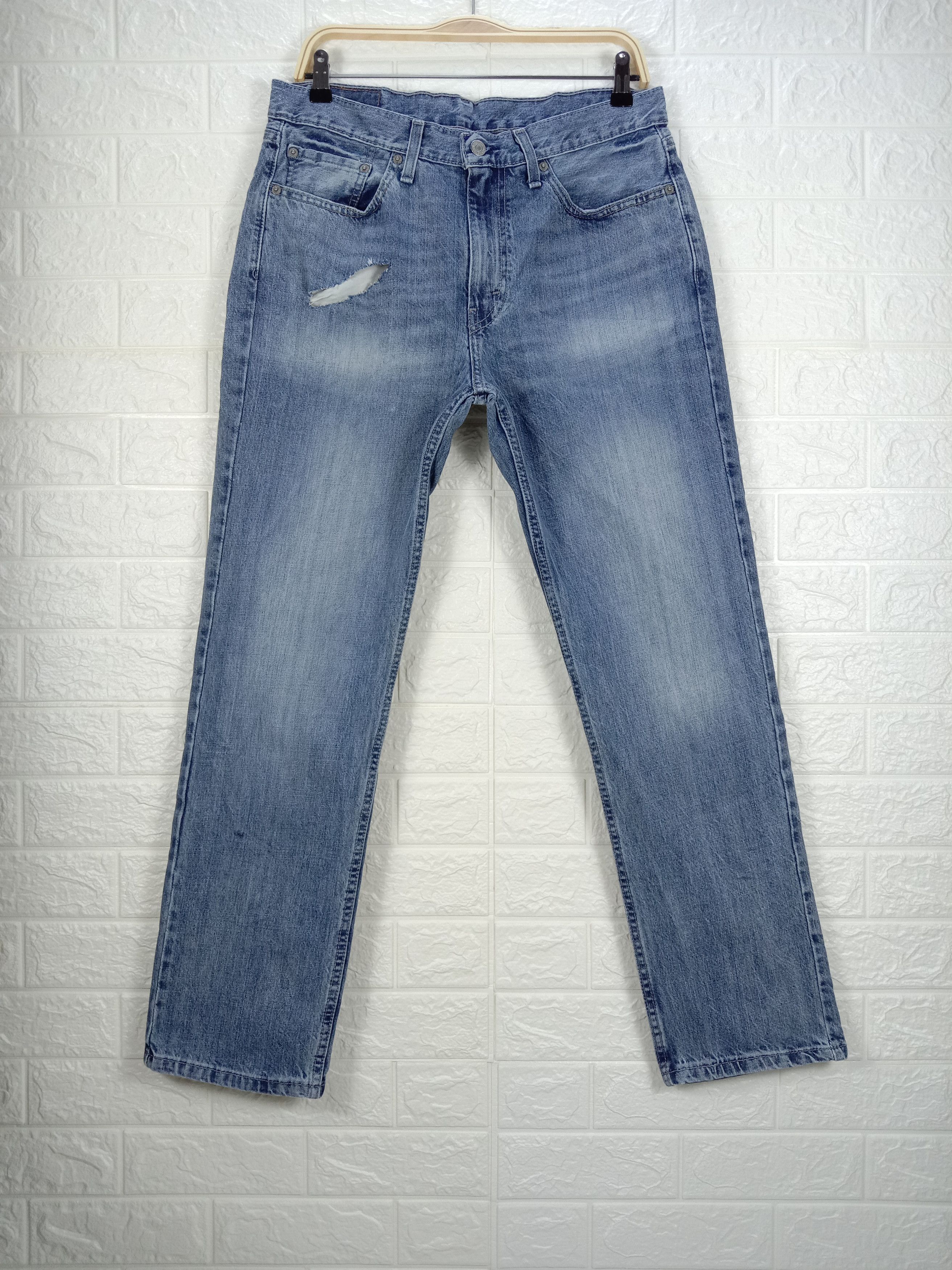 Levi's Vintage Levi's 514 Jeans Blue Wash Distressed Denim Size US 32 / EU 48 - 1 Thumbnail