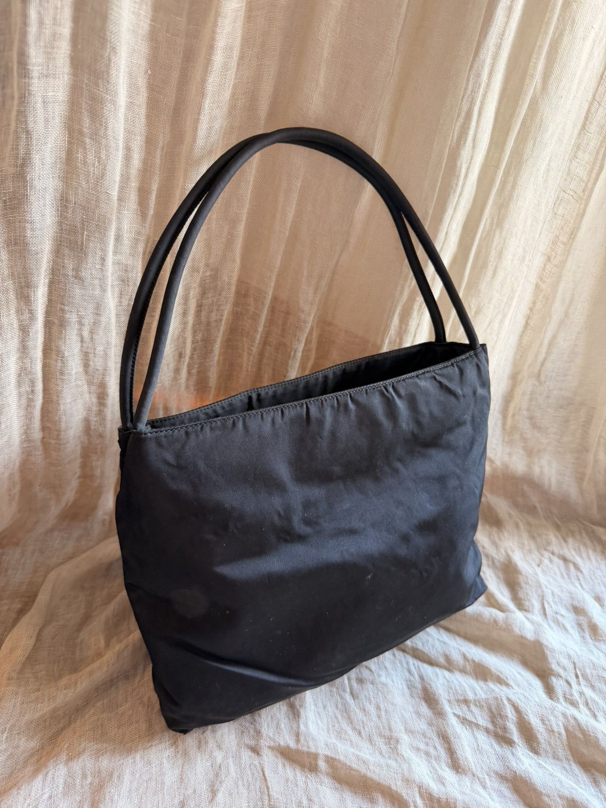 Prada VINTAGE Prada Classic Black Tessuto Nylon Shoulder Bag Size ONE SIZE - 7 Thumbnail