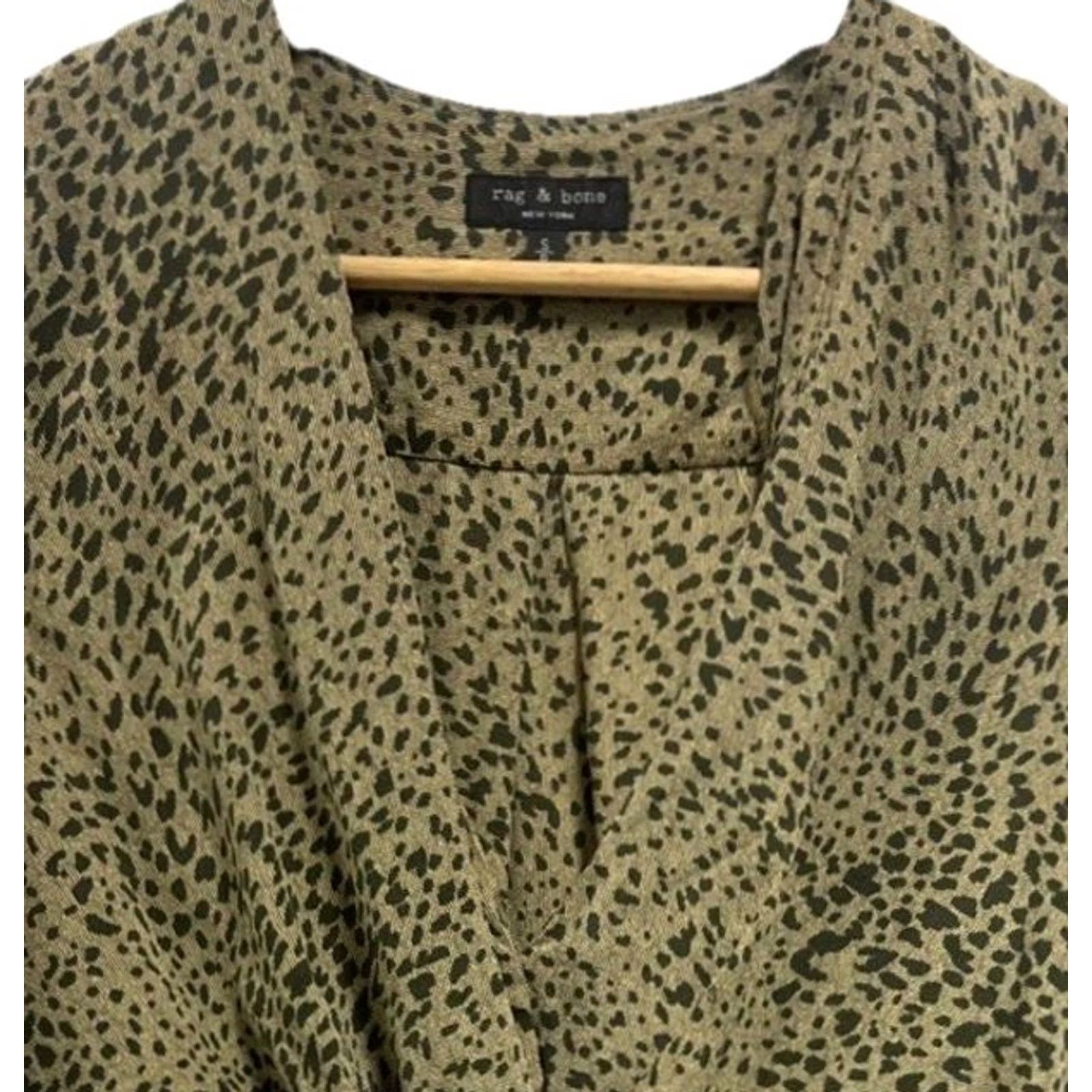 Rag & Bone rag & bone Animal Print Blouse Green Black Draped Cowl Neck Pullover PS Petite Pullover Blouse Women Multicolor Animal Print ailors? Size S / US 4 / IT 40 - 3 Thumbnail