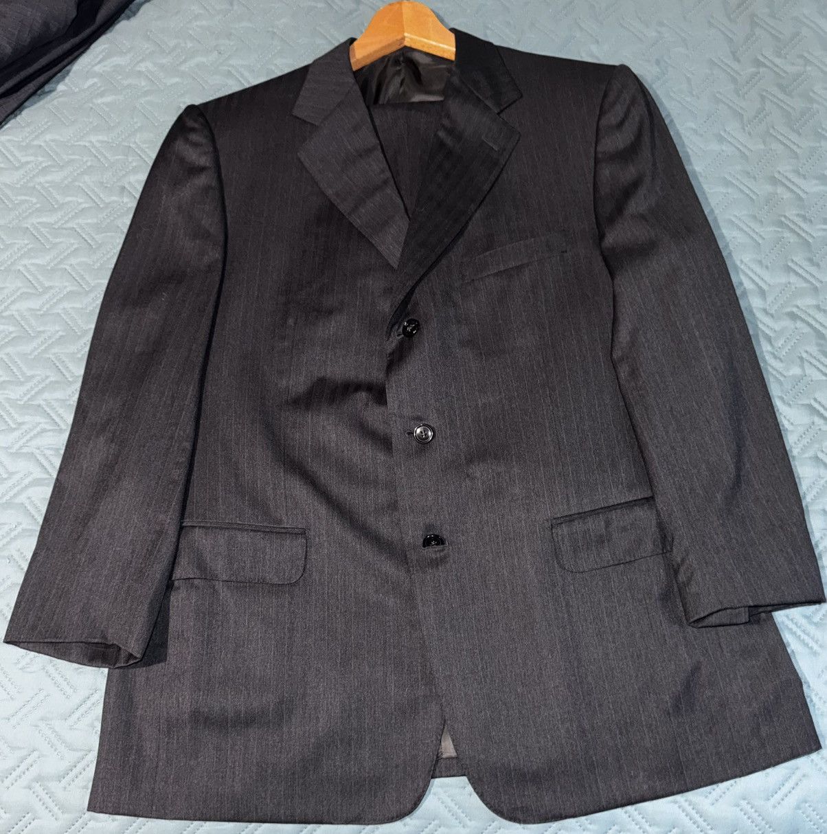 Ermenegildo Zegna Ermenegildo Zegna Pinstripe Suit - 100% Wool Size 46R - 1 Thumbnail