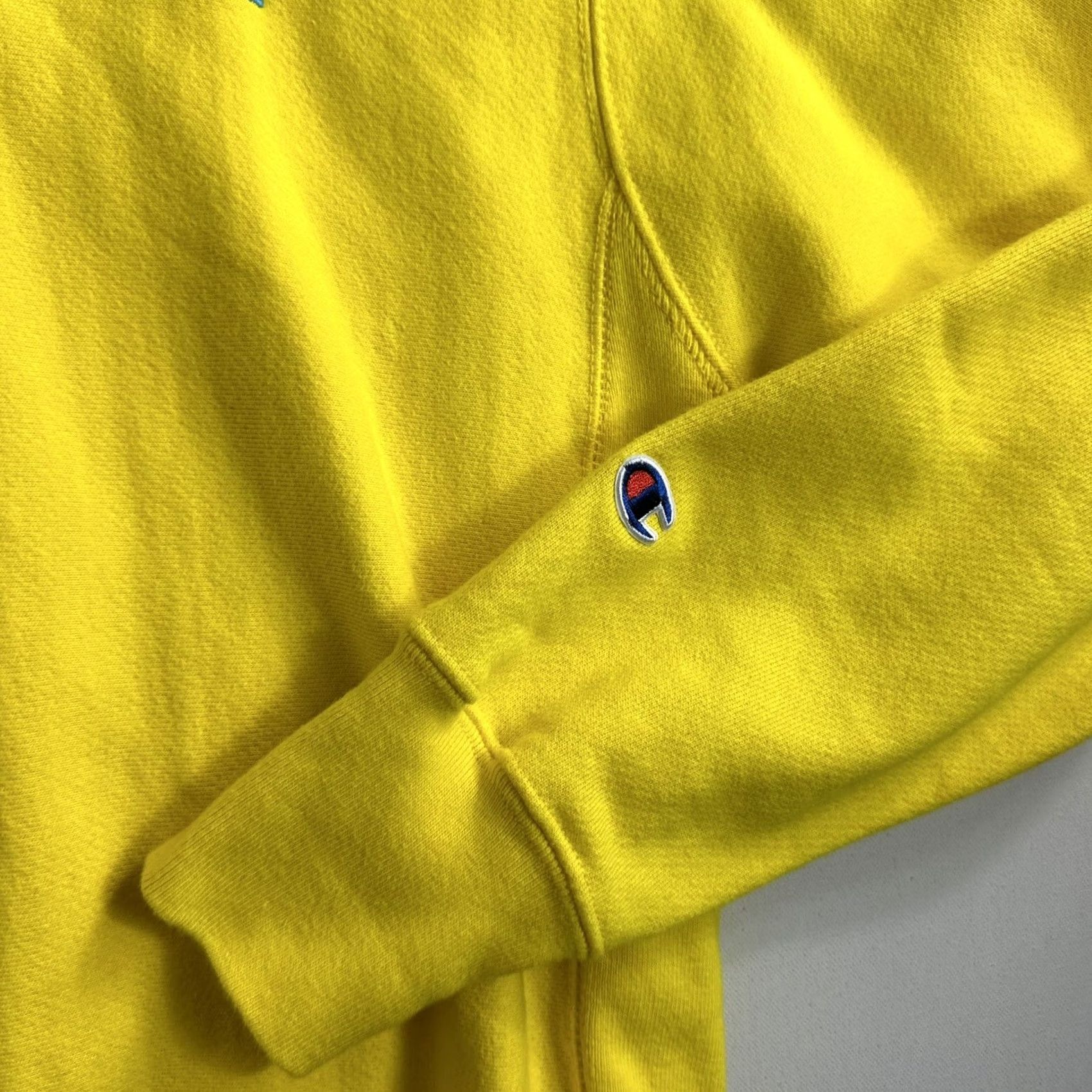 Champion VINTAGE Champion Reverse Weave Sweatshirt Pullover Crew Neck Size M Yellow Mens Size US M / EU 48-50 / 2 - 6 Thumbnail