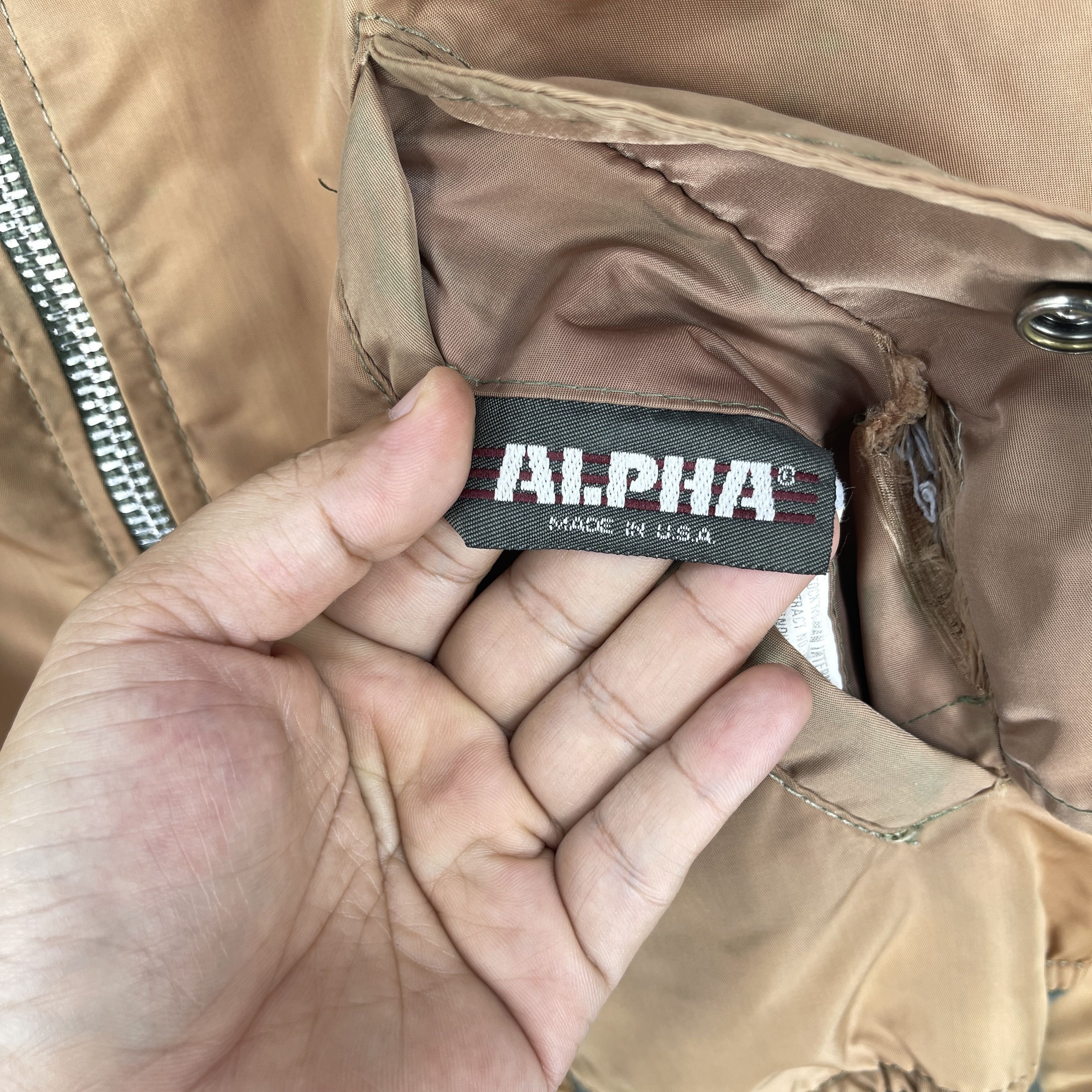 Alpha Industries Vintage ALPHA INDUSTRIES Ma-1 Flight Distressed Jacket Size US M / EU 48-50 / 2 - 10 Thumbnail