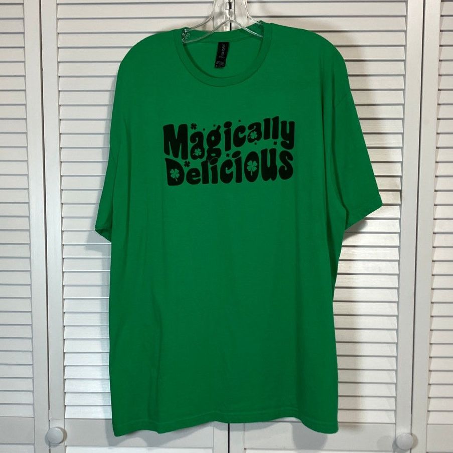Gildan Gildan Magically Delicious St. Patrick’s Day T-shirt 2XL Size XXL / US 16-18 / IT 52-54 - 1 Thumbnail