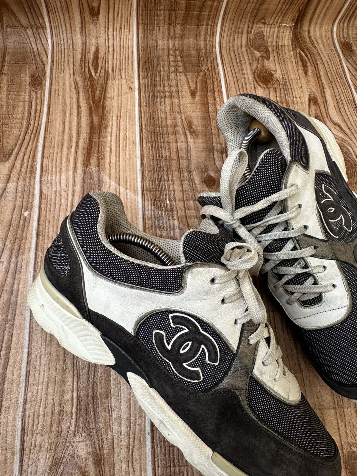 Chanel Chanel CC Logo Trainers Black Gray Low top Sneaks Size US 6.5 / EU 39-40 - 14 Thumbnail