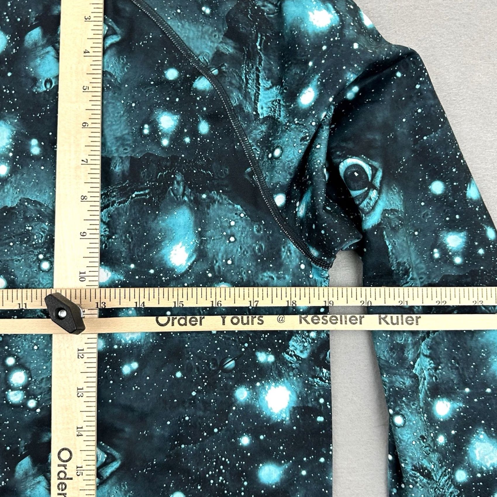 Under Armour Under Armour Shirt Men Medium Blue Eyes Galaxy AOP Coldgear Fitted Crewneck M Size US M / EU 48-50 / 2 - 5 Thumbnail