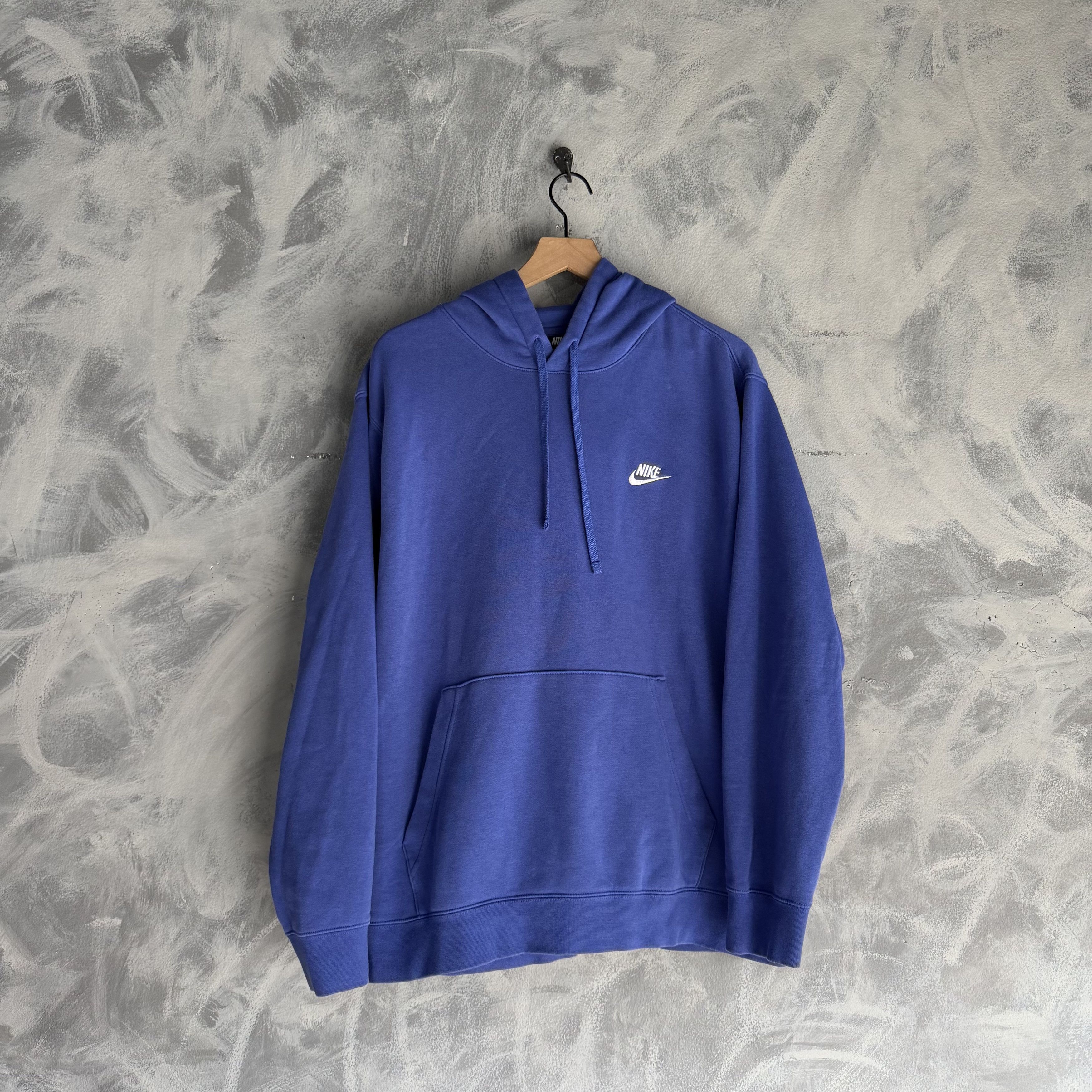 Nike Nike Hoodie Embroidered Swoosh Pullover Sweatshirt Boxy Size US XL / EU 56 / 4 - 1 Thumbnail