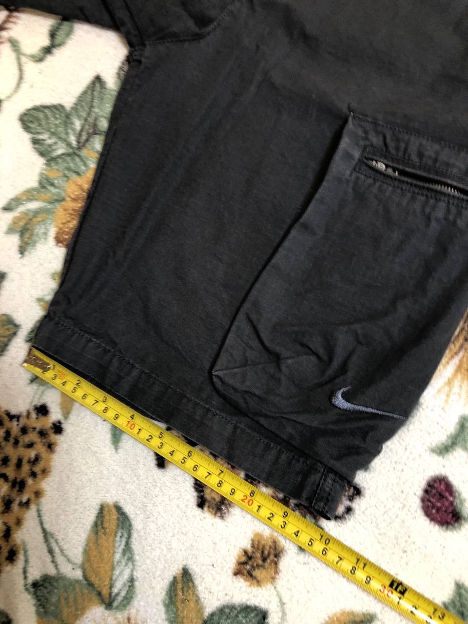 Nike Nike Men's Shorts Navy Size 30 Cargo Zipper Pockets Logo Size US 30 / EU 46 - 10 Thumbnail