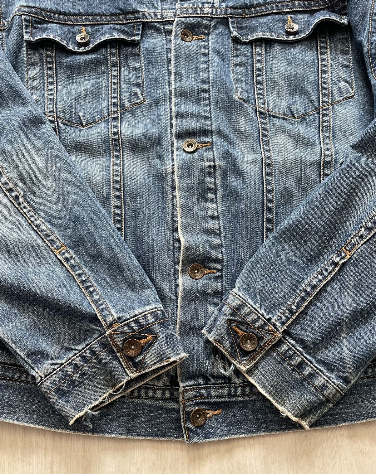 Old Navy VTG Y2K 07 Old Navy Denim Jacket Sz 2XL Trucker Distressed Size US XXL / EU 58 / 5 - 6 Thumbnail