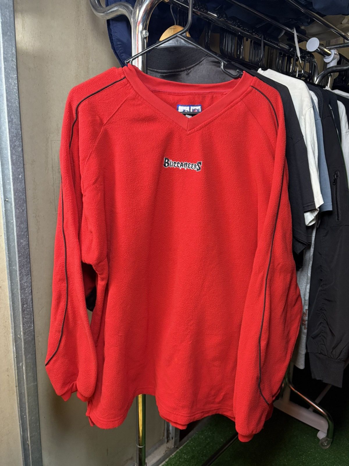 Logo Athletic × Vintage 1990’s Tampa Bay Buccaneers Logo athletic fleece pullover Size US XL / EU 56 / 4 - 1 Thumbnail
