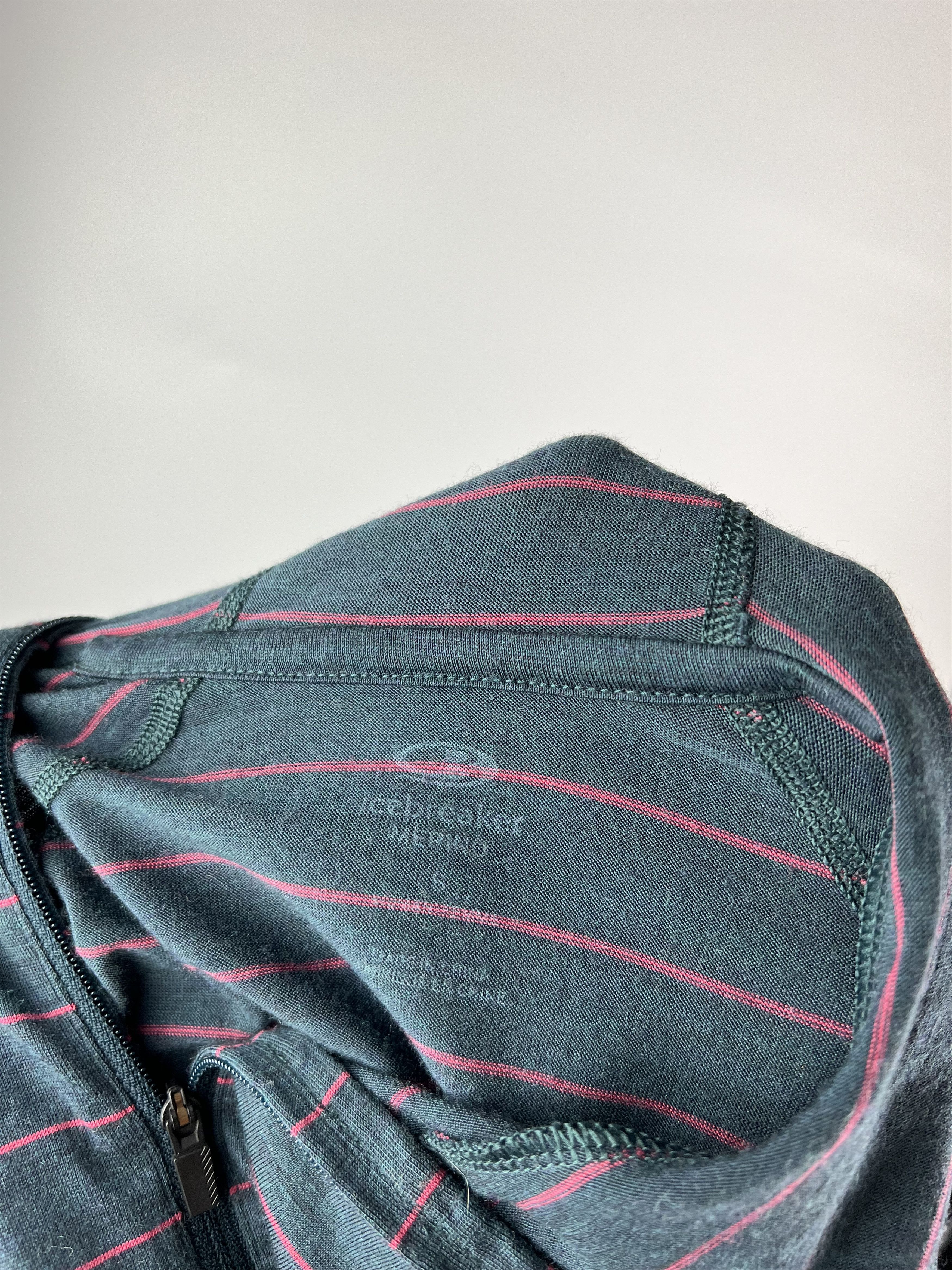 Icebreaker Icebreaker Merino Women's Striped Hooded Long Sleeve Size S Size S / US 4 / IT 40 - 5 Thumbnail