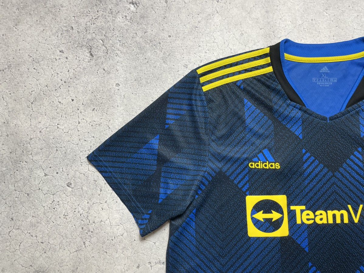 Adidas Adidas FC Manchester United Football Jersey 2021/2022 Y2K Size US XL / EU 56 / 4 - 5 Thumbnail