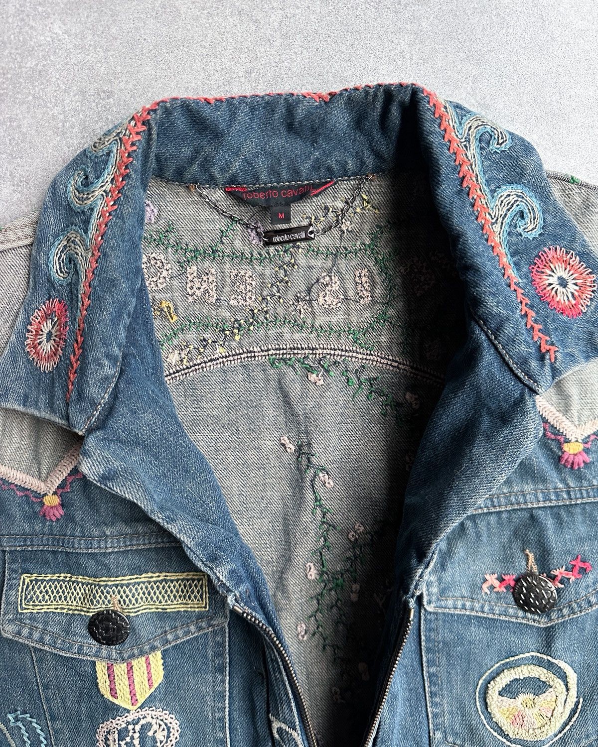 Roberto Cavalli Fw2000 Roberto Cavalli “Love is enough” Embroiderey Denim Size US M / EU 48-50 / 2 - 6 Thumbnail