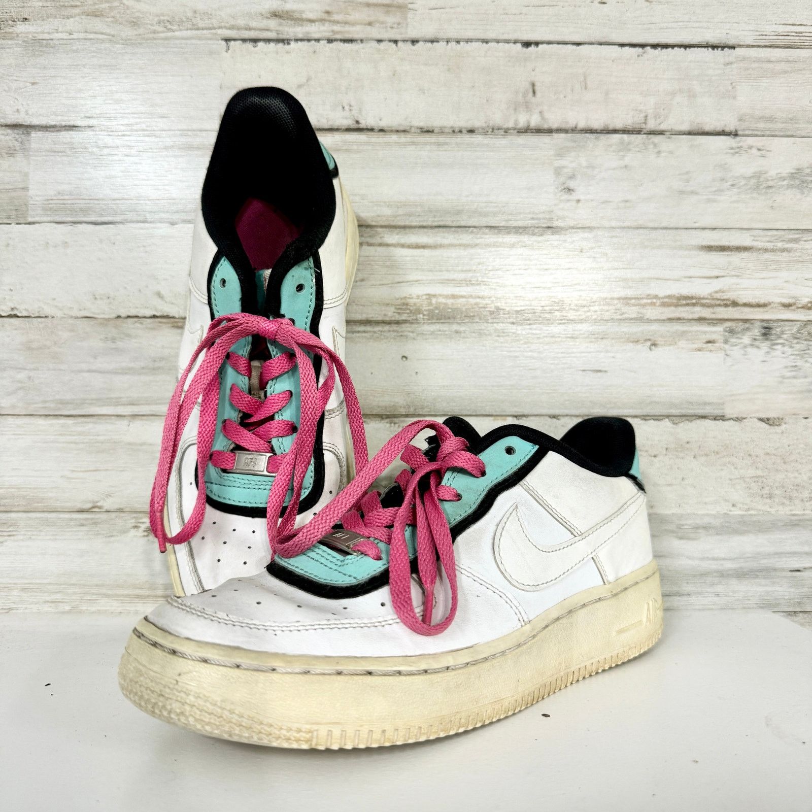 Nike Nike Youth Air Force 1 LV8 Running Shoes Sneakers Sz 6Y/7.5W Size US 7.5 / IT 37.5 - 1 Thumbnail
