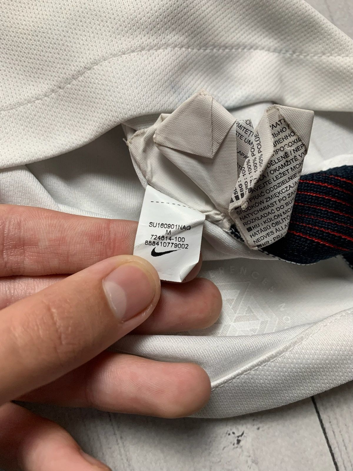 Nike × Vintage Vintage Nike France soccer jersey size M Size US M / EU 48-50 / 2 - 6 Thumbnail