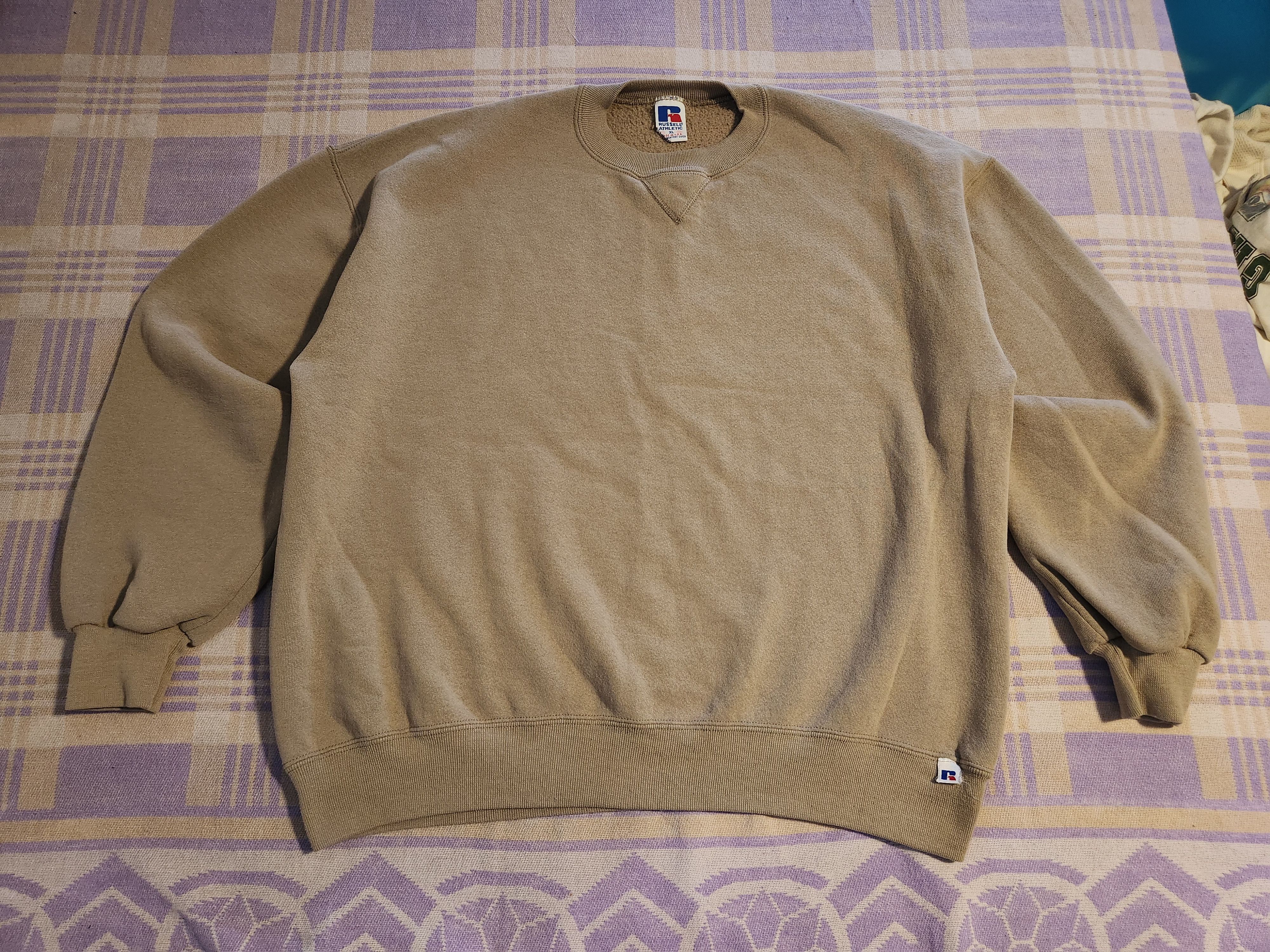 Vintage Vintage Russell sweatshirt crewneck tan brown Rare 90s usa