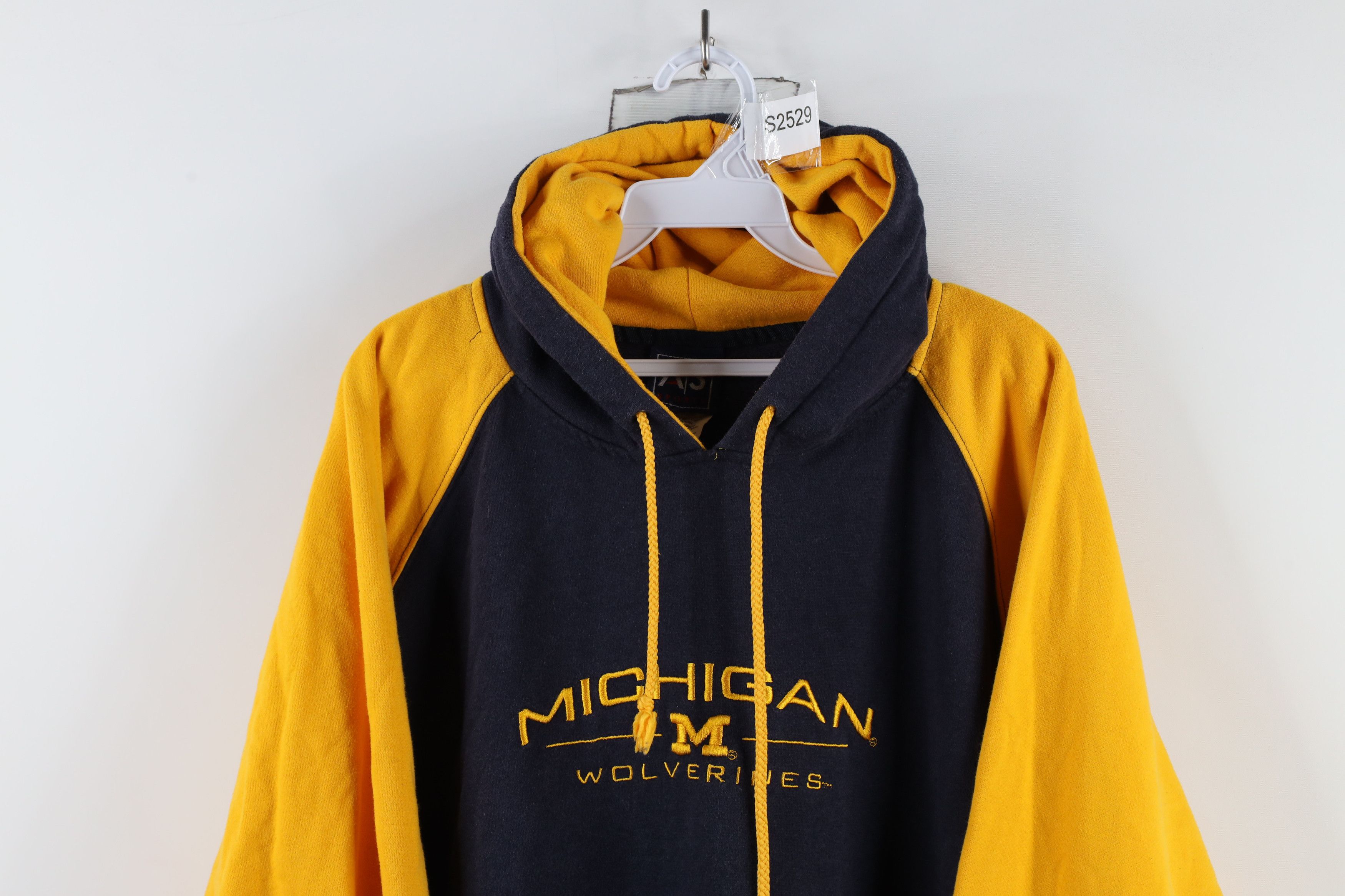 Vintage Vintage 90s Out University of Michigan Hoodie Sweatshirt Size US XL / EU 56 / 4 - 2 Thumbnail