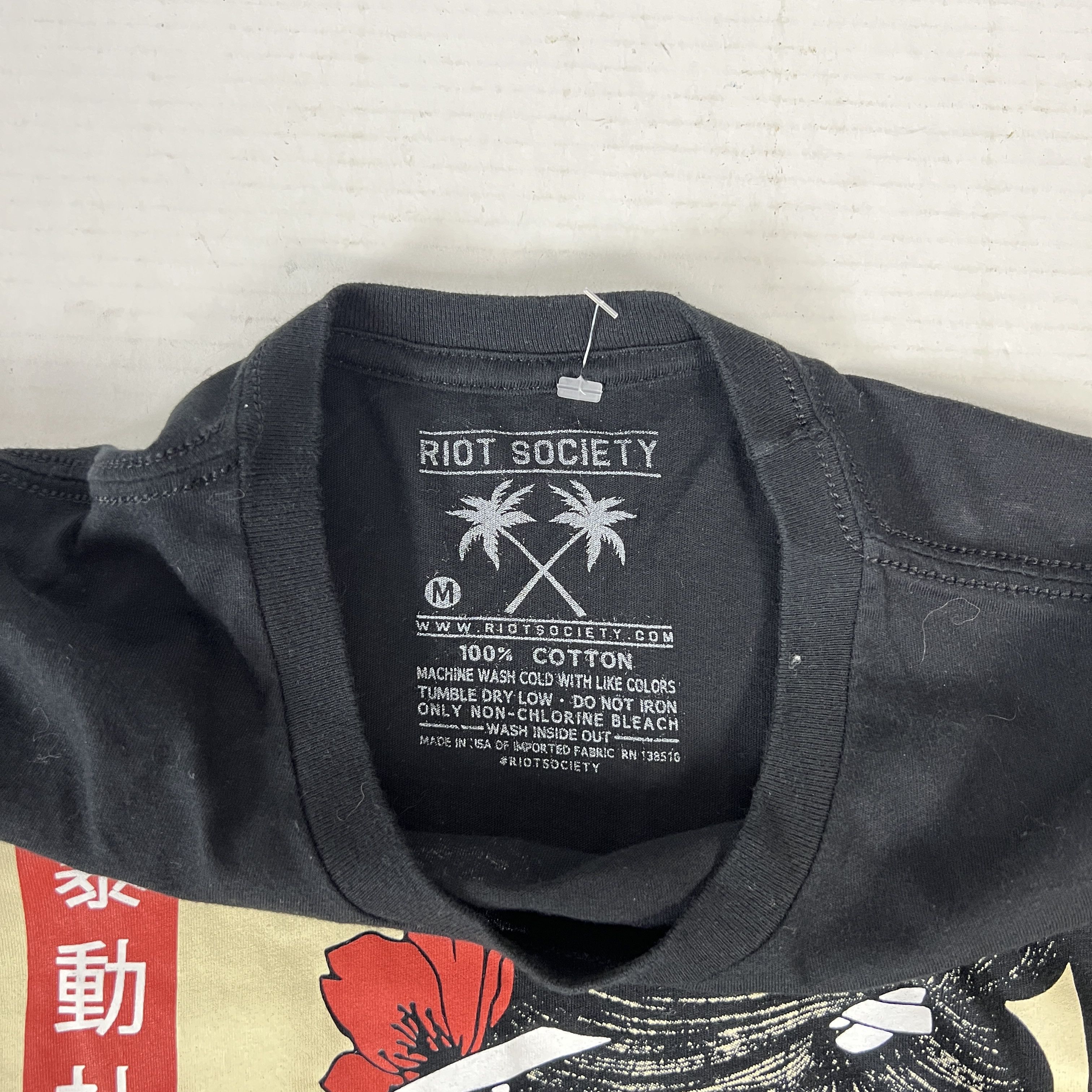 Riot Society Riot Society Geisha Shame Skull Mens T-Shirt size Medium Jap Size US M / EU 48-50 / 2 - 4 Thumbnail