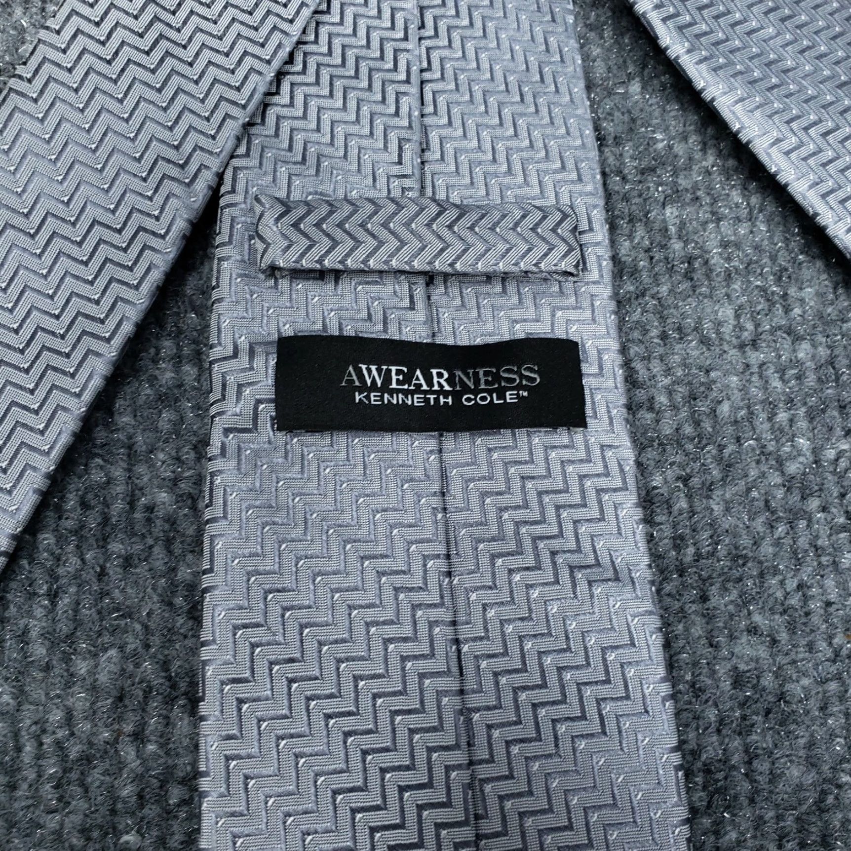 Kenneth Cole Kenneth Cole Awearness Neck Tie Mens Gray Chevron Silk Necktie Classic Groom Size ONE SIZE - 6 Thumbnail
