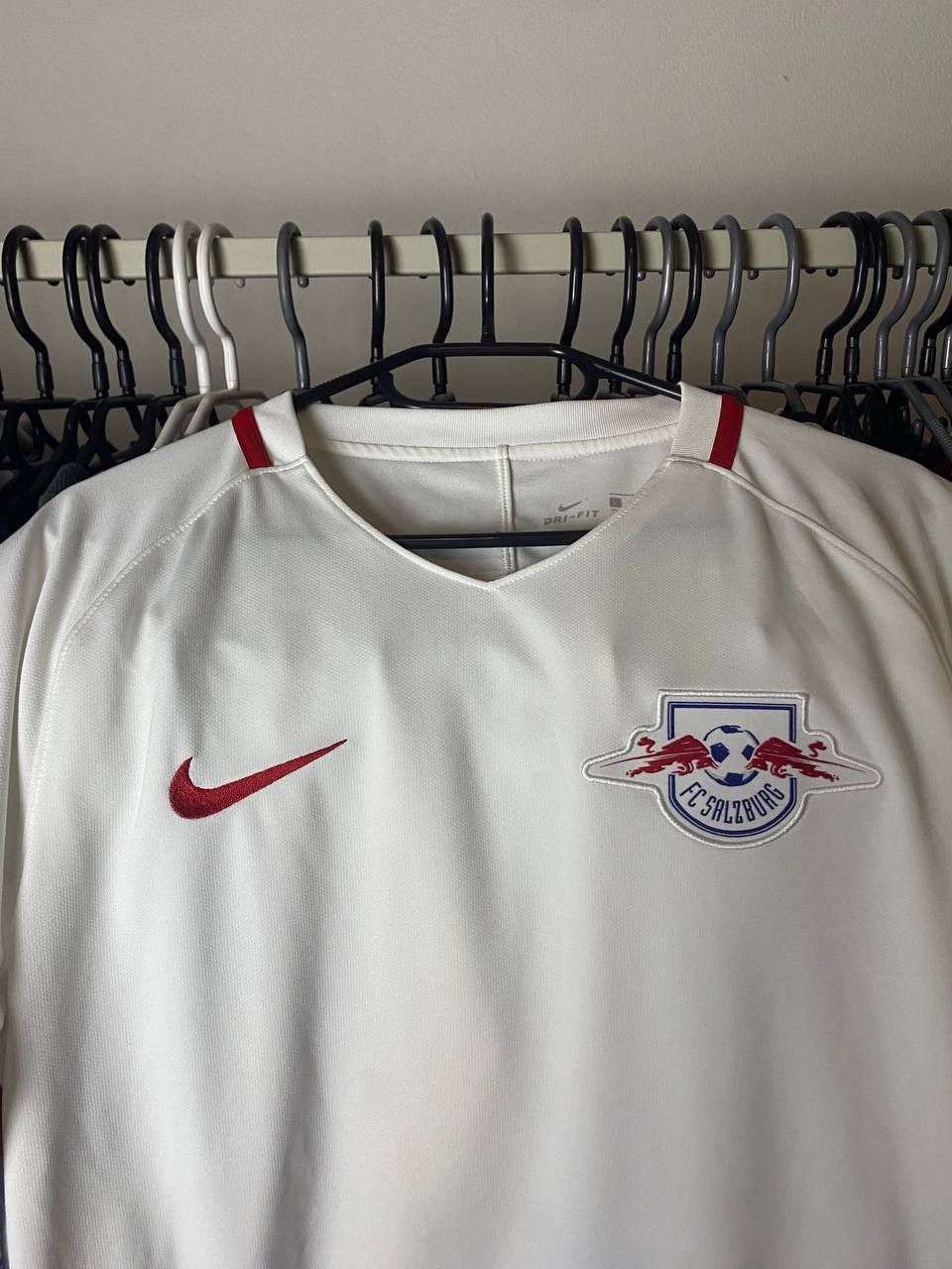 Nike Nike FC Salzburg pro version player issue drill jersey Size US L / EU 52-54 / 3 - 3 Thumbnail