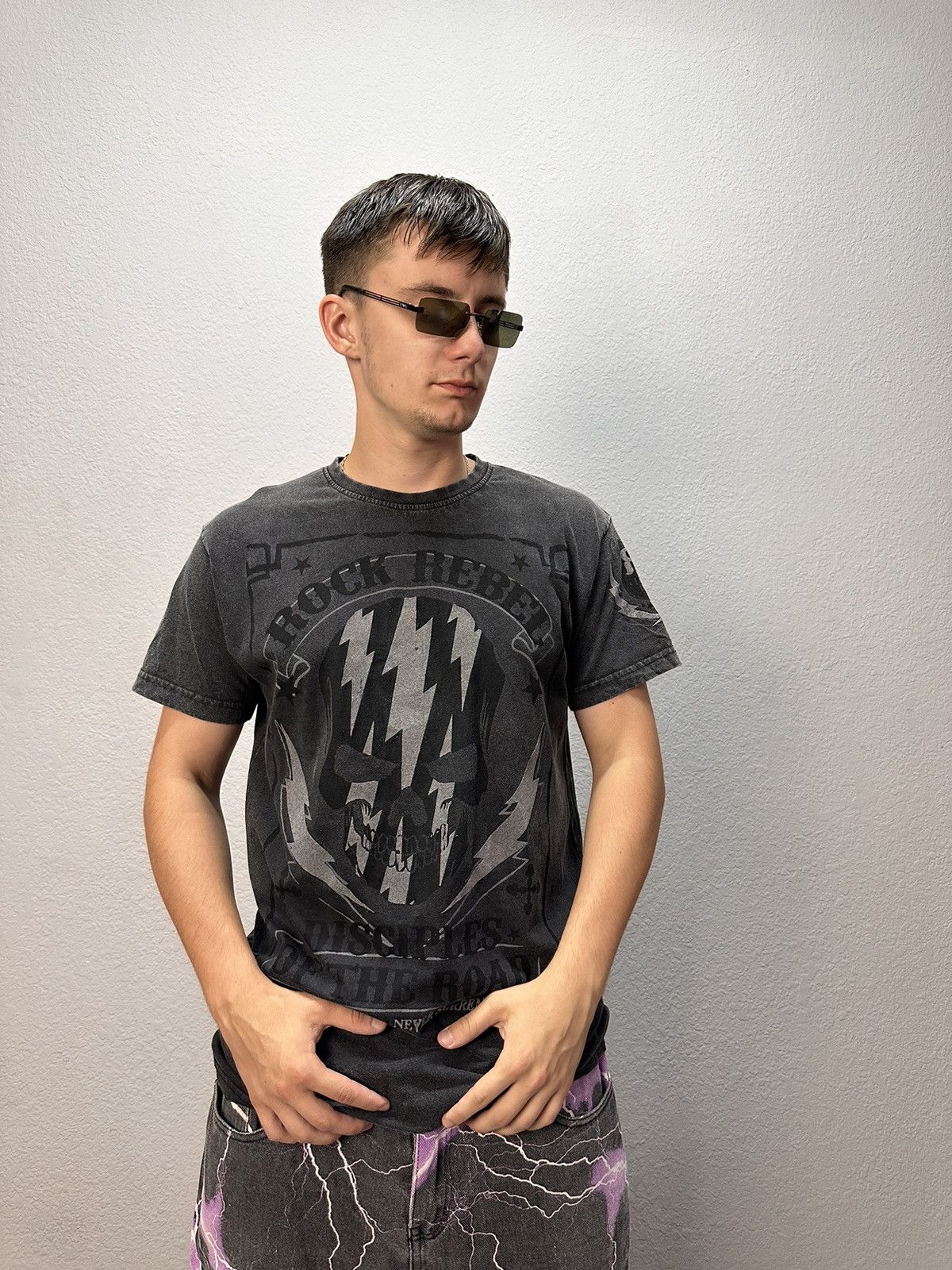 Affliction × Band Tees × Tapout Y2k affliction style rock rebel aop band tee Size US M / EU 48-50 / 2 - 5 Thumbnail