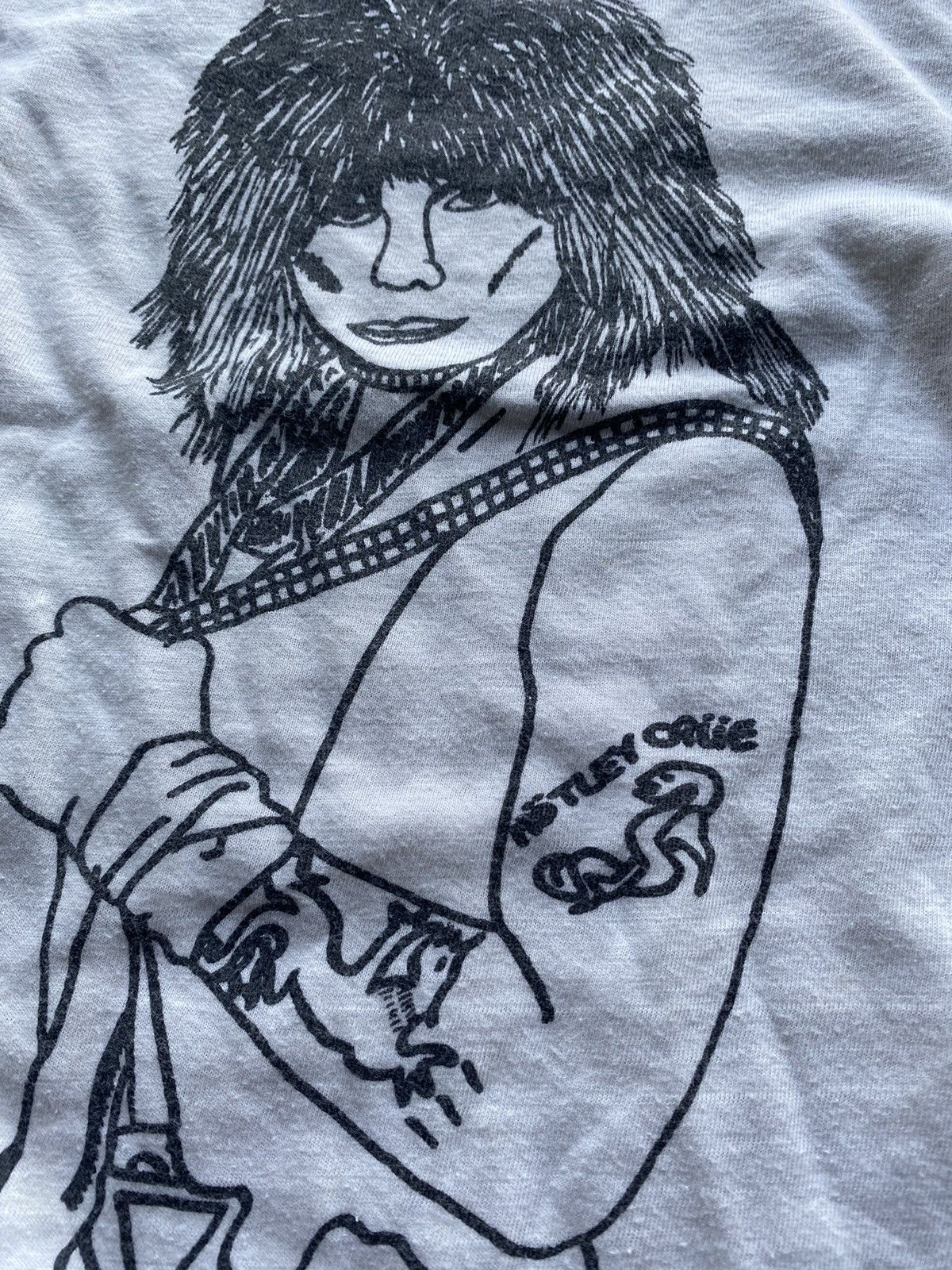 Band Tees × Vintage 90s Motley Crue Logo Tattoo White T Shirt Tee Tour Concert Size US S / EU 44-46 / 1 - 3 Thumbnail