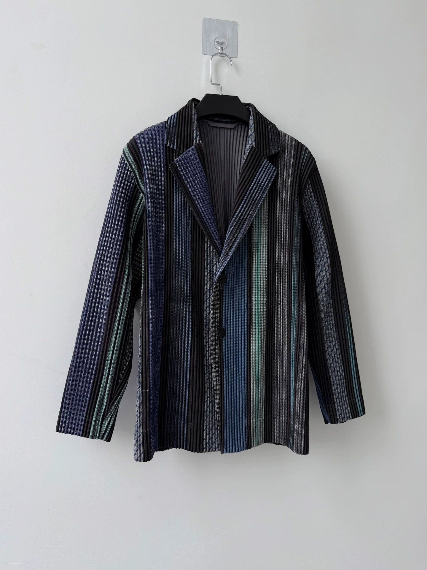 Issey Miyake HOMME PLISSÉ ISSEY MIYAKE Limited Suit HP13JD180 Size US S / EU 44-46 / 1 - 2 Thumbnail