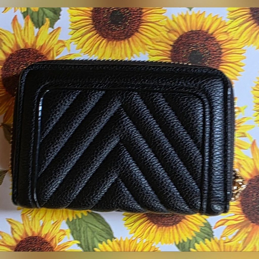 Victoria's Secret Victorias Secret Black Quilted Wallet with Chevron Pattern Size ONE SIZE - 2 Thumbnail