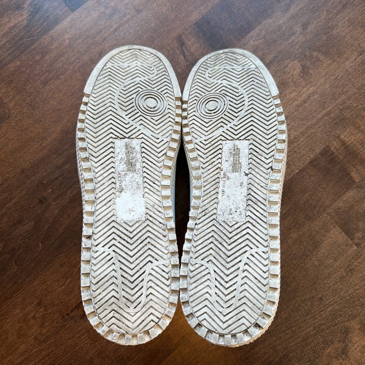 Off-White Off-White Arrows Sneakers Size US 12 / EU 45 - 7 Thumbnail