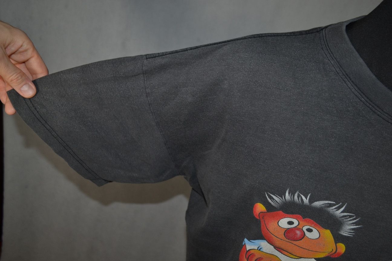 Cartoon Network Vintage 1998 Sesame Street Muppets Bert and Ernie Black Tee Size US L / EU 52-54 / 3 - 5 Thumbnail