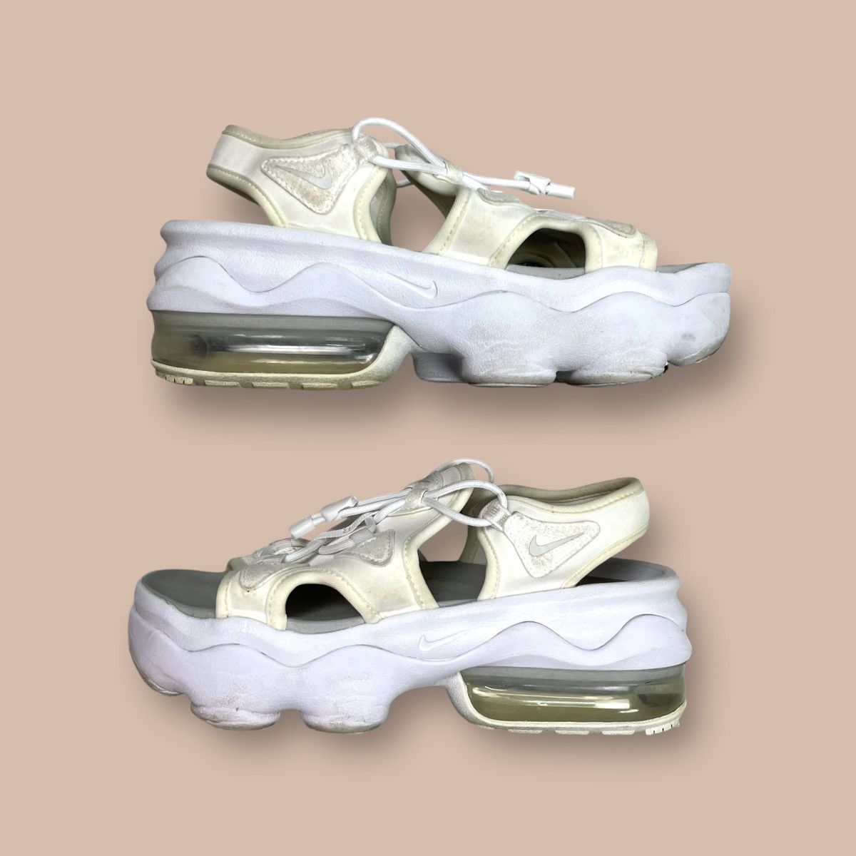 Nike Nike Air Max Koko Sandal Triple White Size US 5 / EU 37 - 9 Thumbnail