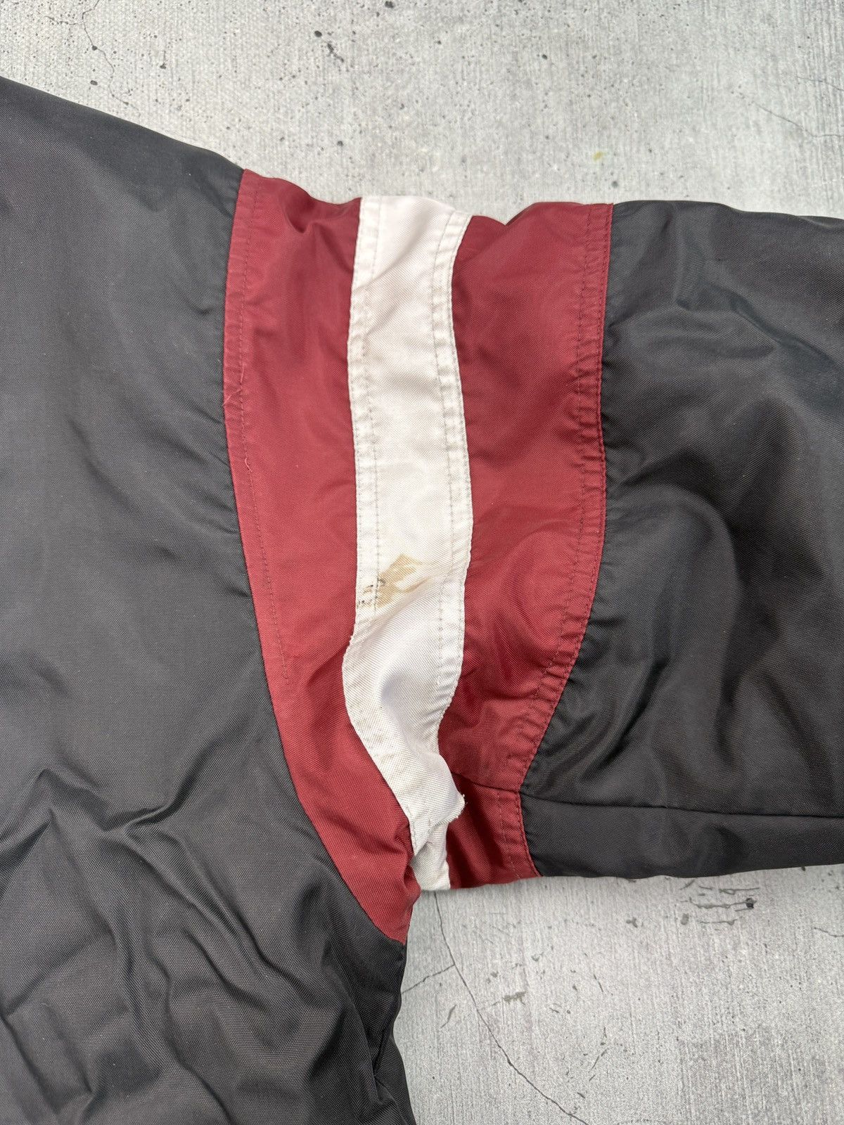 Nike Nike Vintage Puffer Jacket Big Logo Swoosh Size US L / EU 52-54 / 3 - 7 Thumbnail