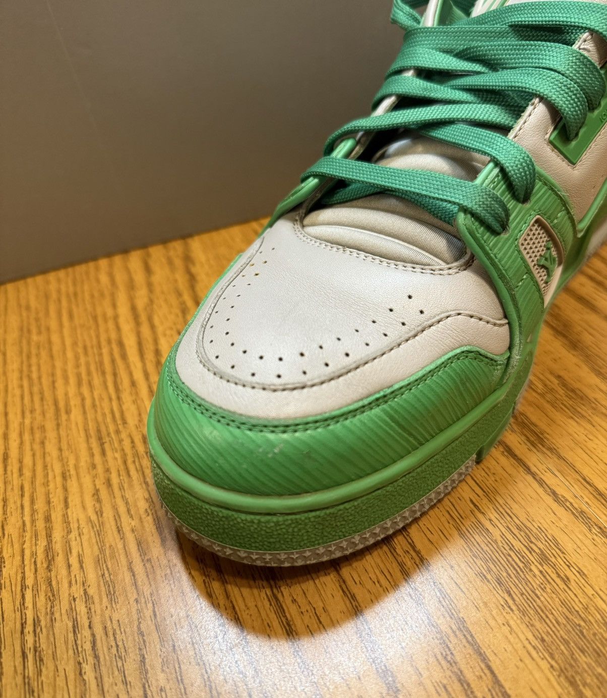 Louis Vuitton Louis Vuittton Trainer Sneaker (Green/Grey) Size US 9 / EU 42 - 14 Thumbnail