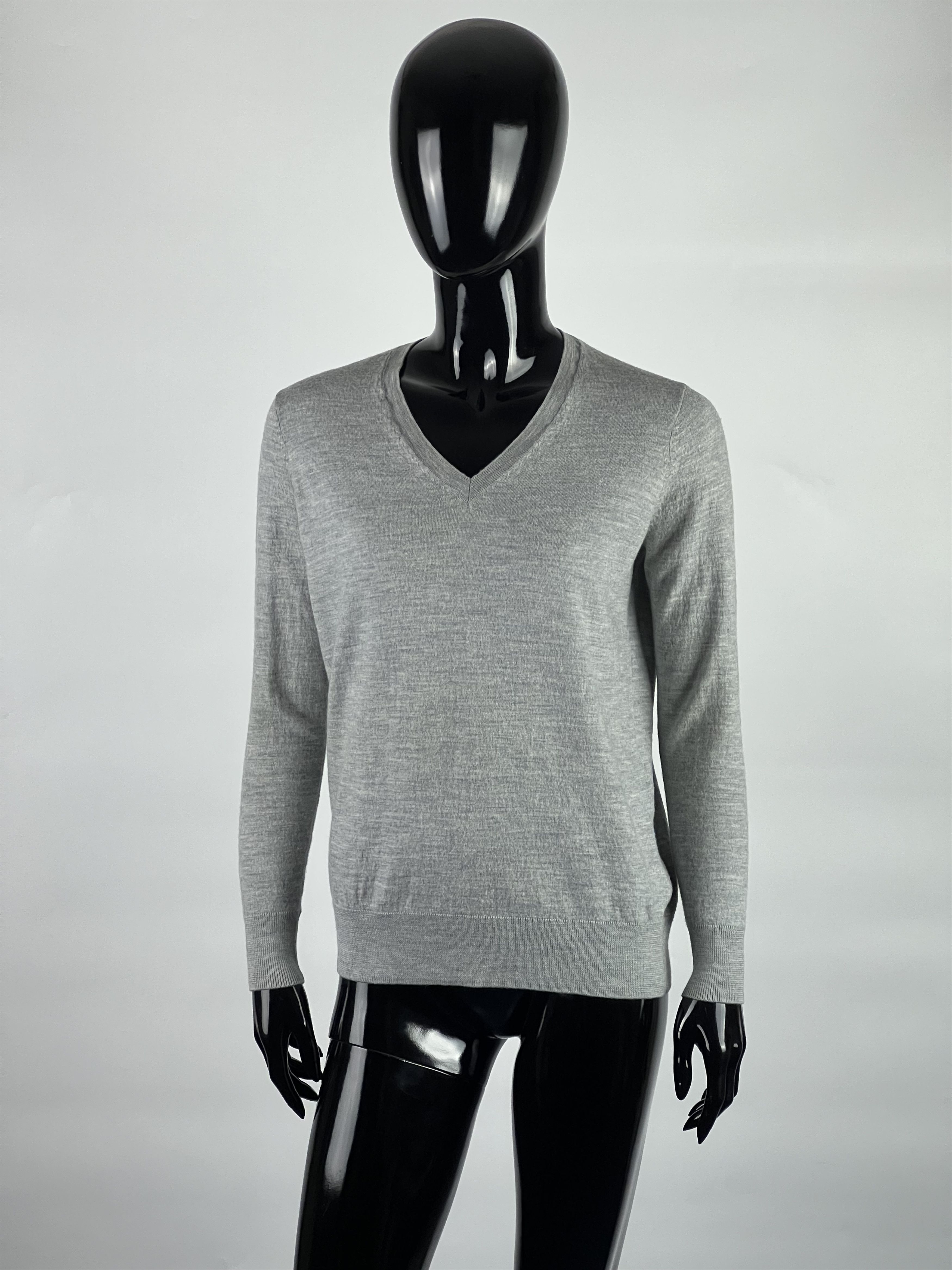 Cos COS Women's Gray 100% Wool V-Neck Sweater Size XS Size XS / US 0-2 / IT 36-38 - 1 Thumbnail