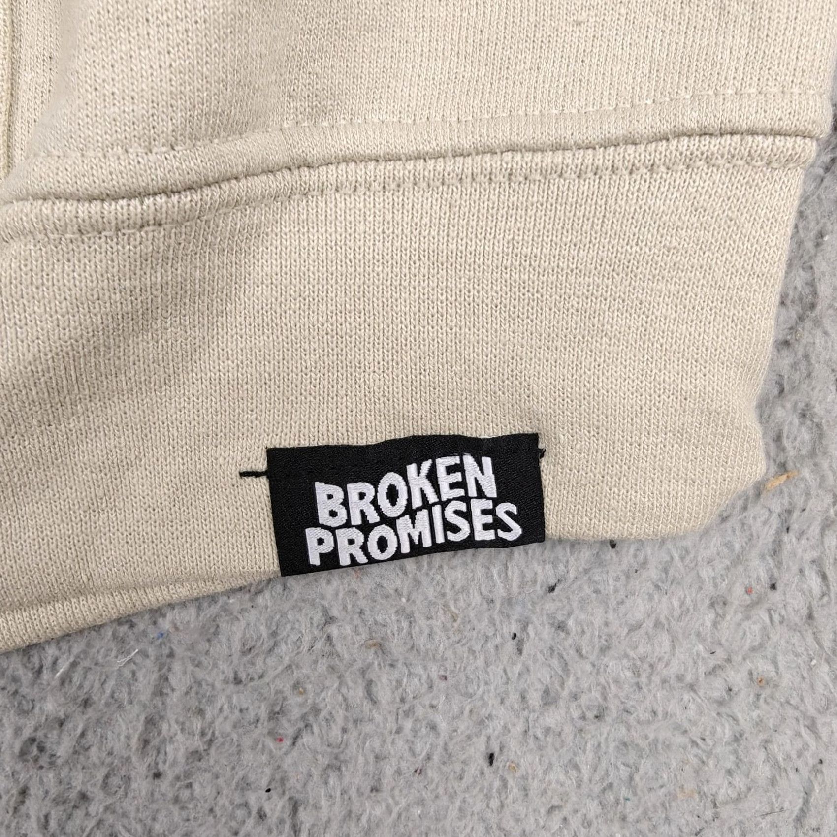 Broken Promises Co. Broken Promises Death Note Hoodie Mens Medium Beige Misa Amane Graphic Anime Size US M / EU 48-50 / 2 - 3 Thumbnail