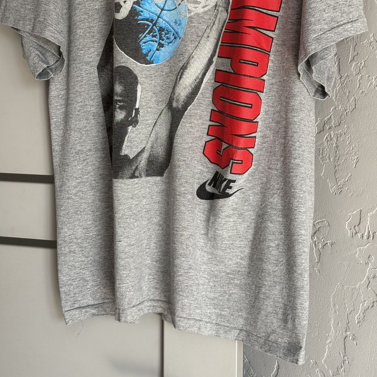 NBA × Nike × Vintage Vintage Nike Jordan Chicago Bulls World Champions T-Shirt Size US XL / EU 56 / 4 - 3 Thumbnail