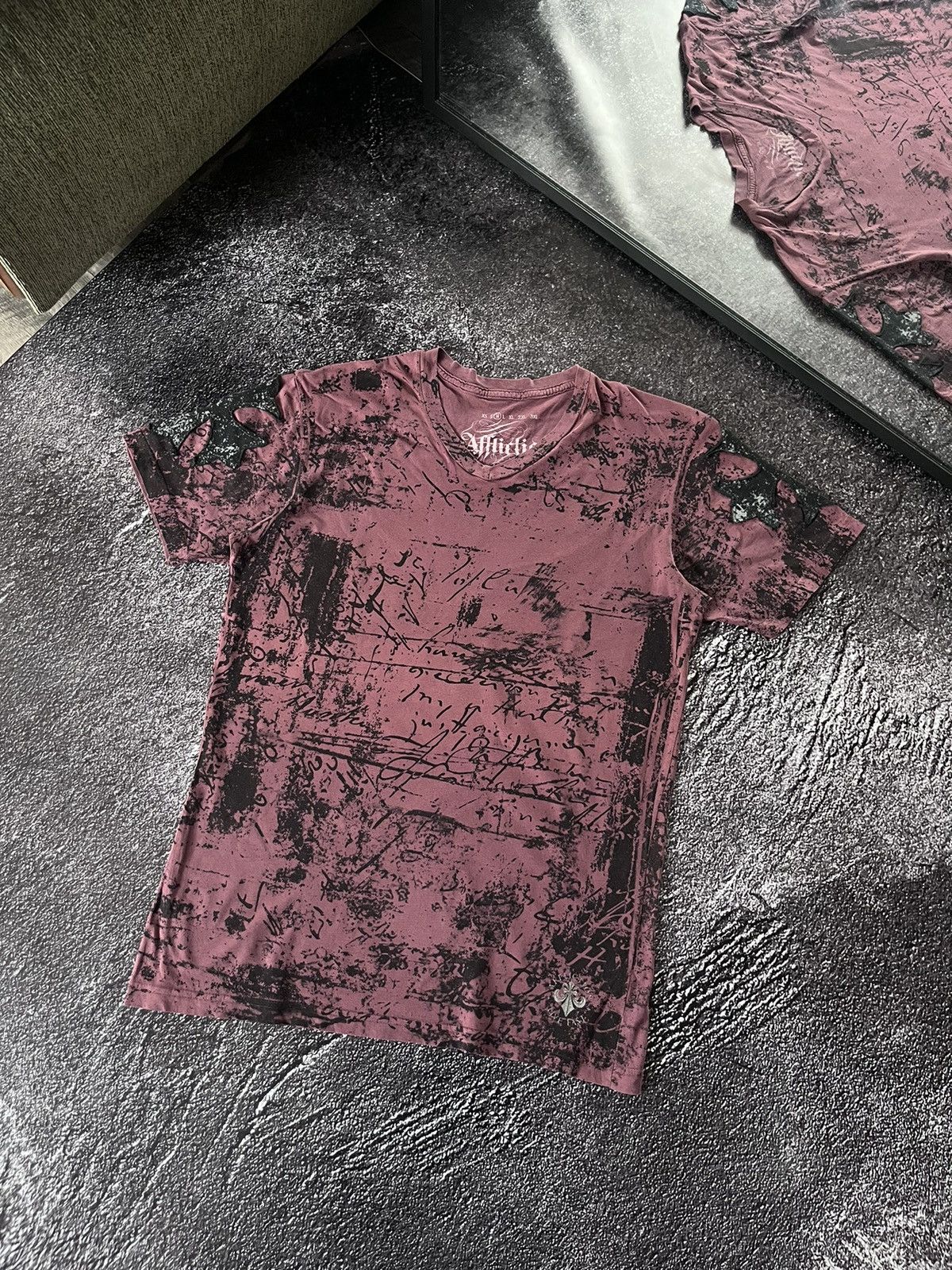 Affliction Vintage Affliction Big Cross Embroidered y2k rare tee 90’s Size US M / EU 48-50 / 2 - 3 Thumbnail