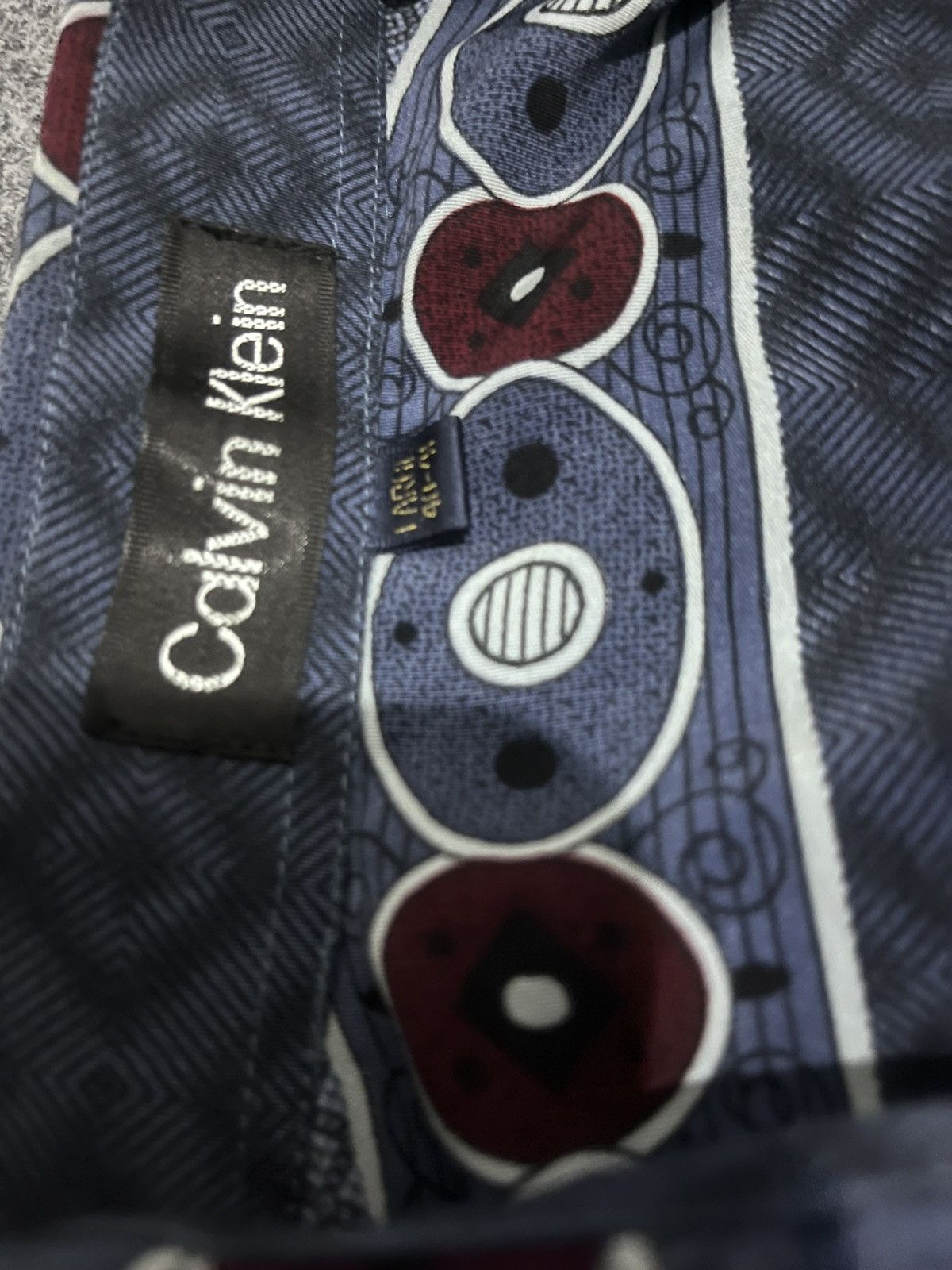 Calvin Klein Vintage Calvin Klein Abstract Geometric Short Sleeve Pattern Size US L / EU 52-54 / 3 - 10 Thumbnail