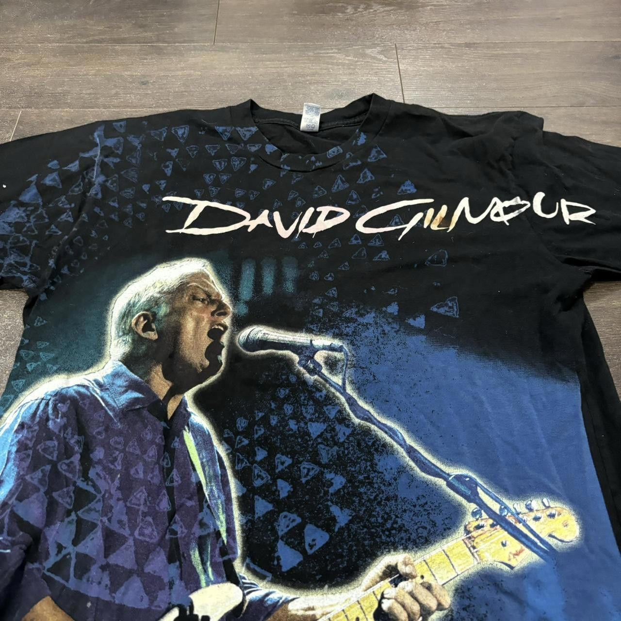 Designer David Gilmour All Over Print Tour T Shirt L Size US L / EU 52-54 / 3 - 1 Thumbnail