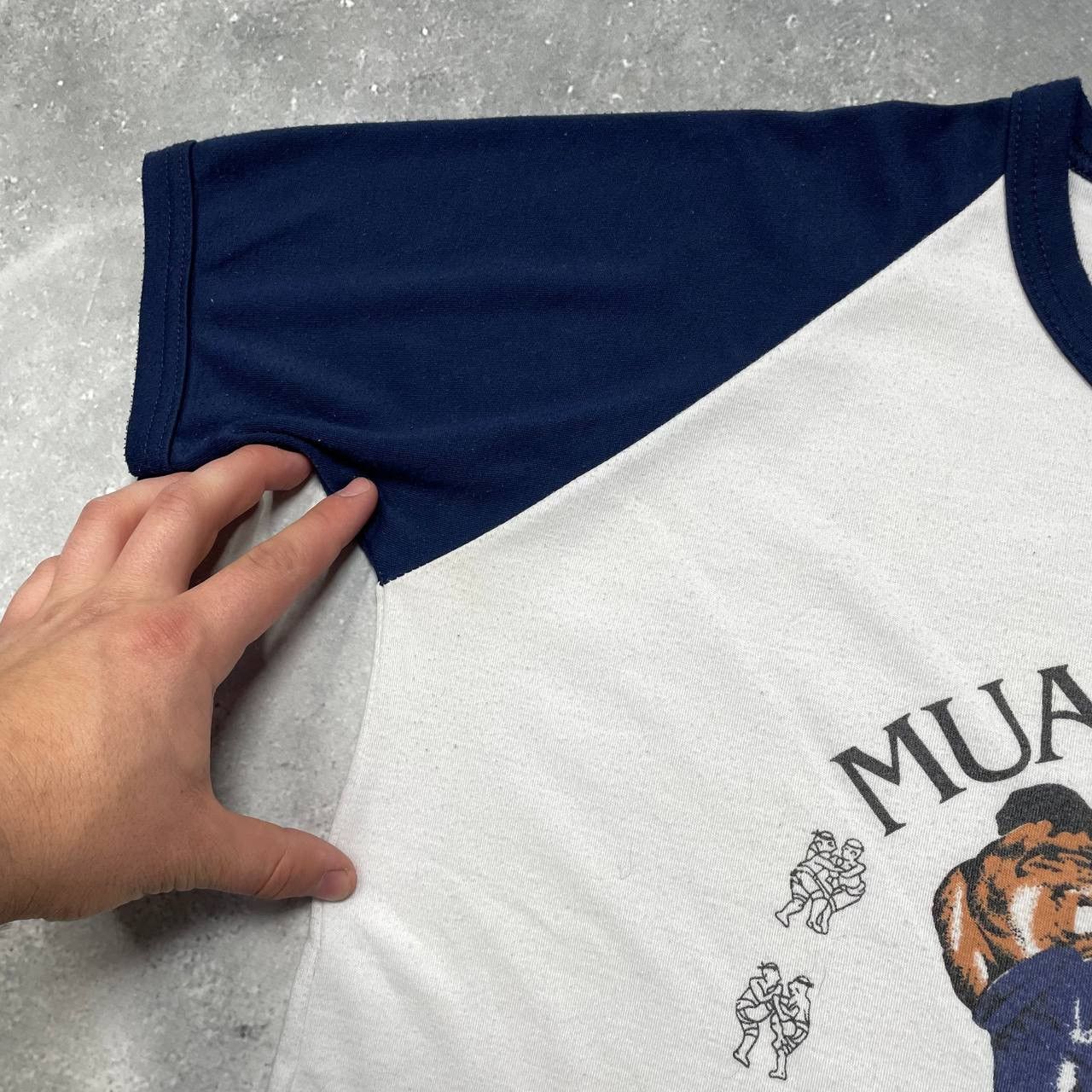 Vintage Vintage Muay Thai Kick Thailand Souvenir T Shirt White/ Blue Size US L / EU 52-54 / 3 - 5 Thumbnail